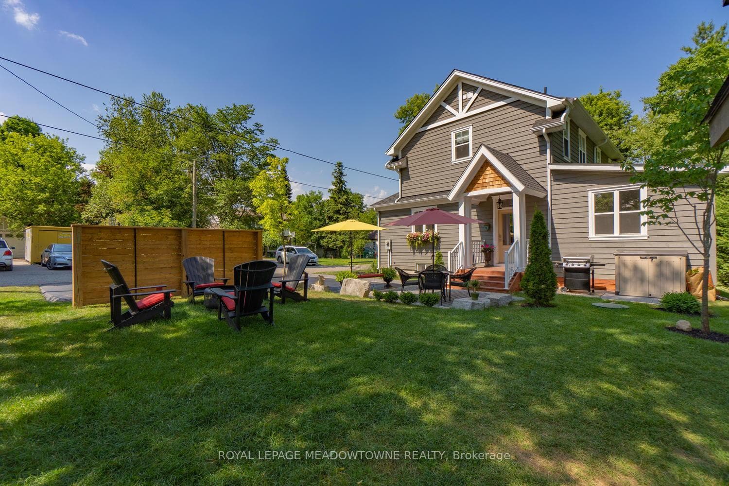 2 Bennett Place photo 28