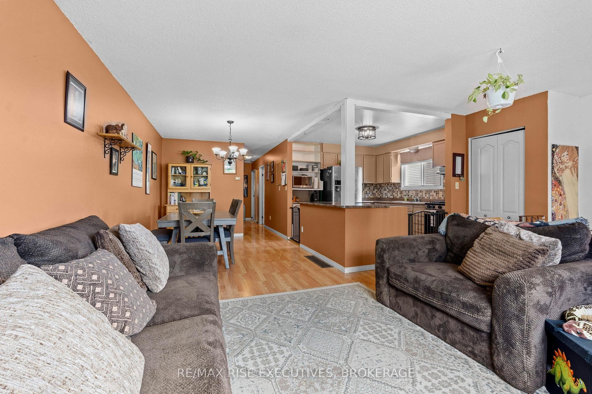 67 Wycliffe Crescent photo 7