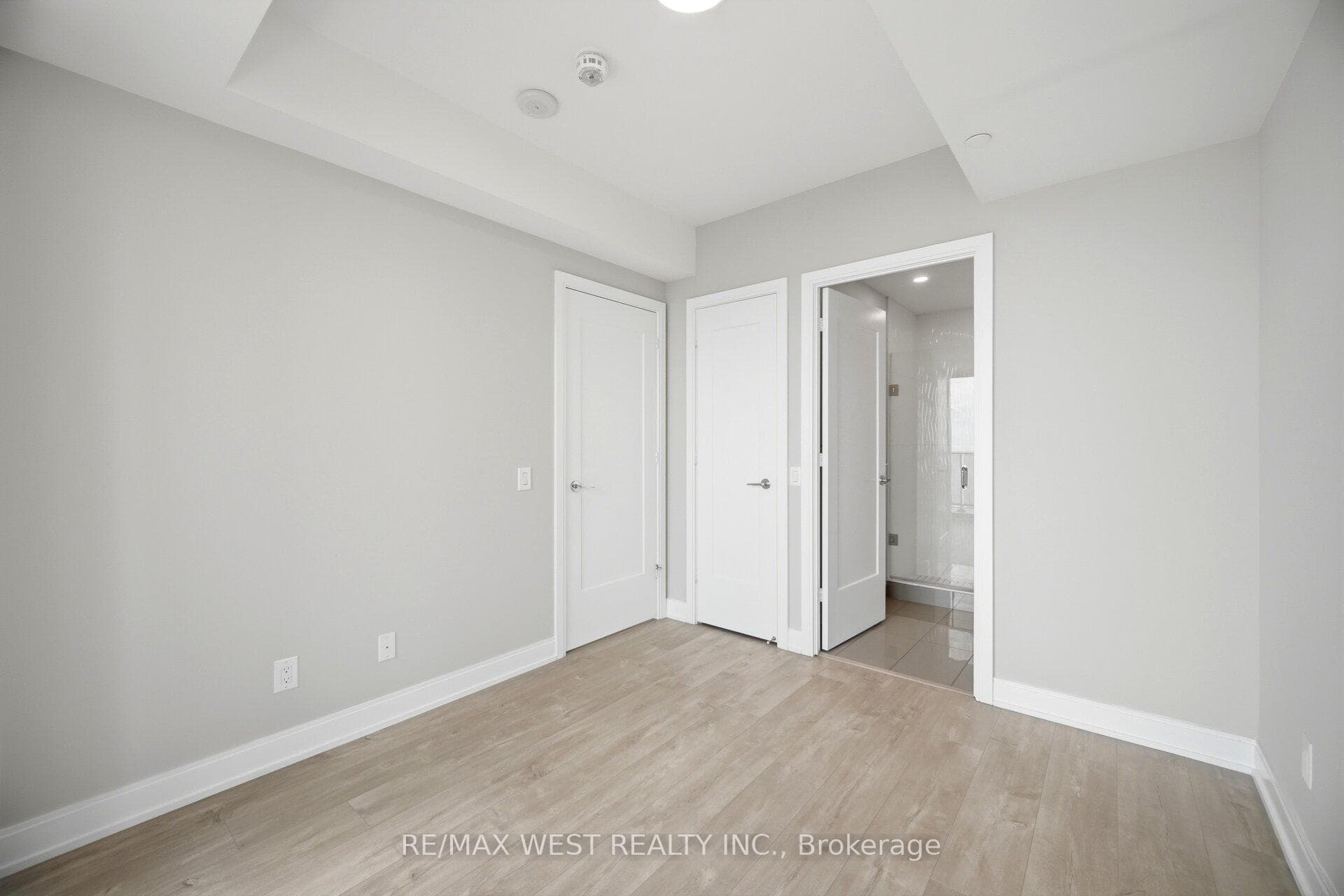 70 Annie Craig Drive Unit 2006 photo 18