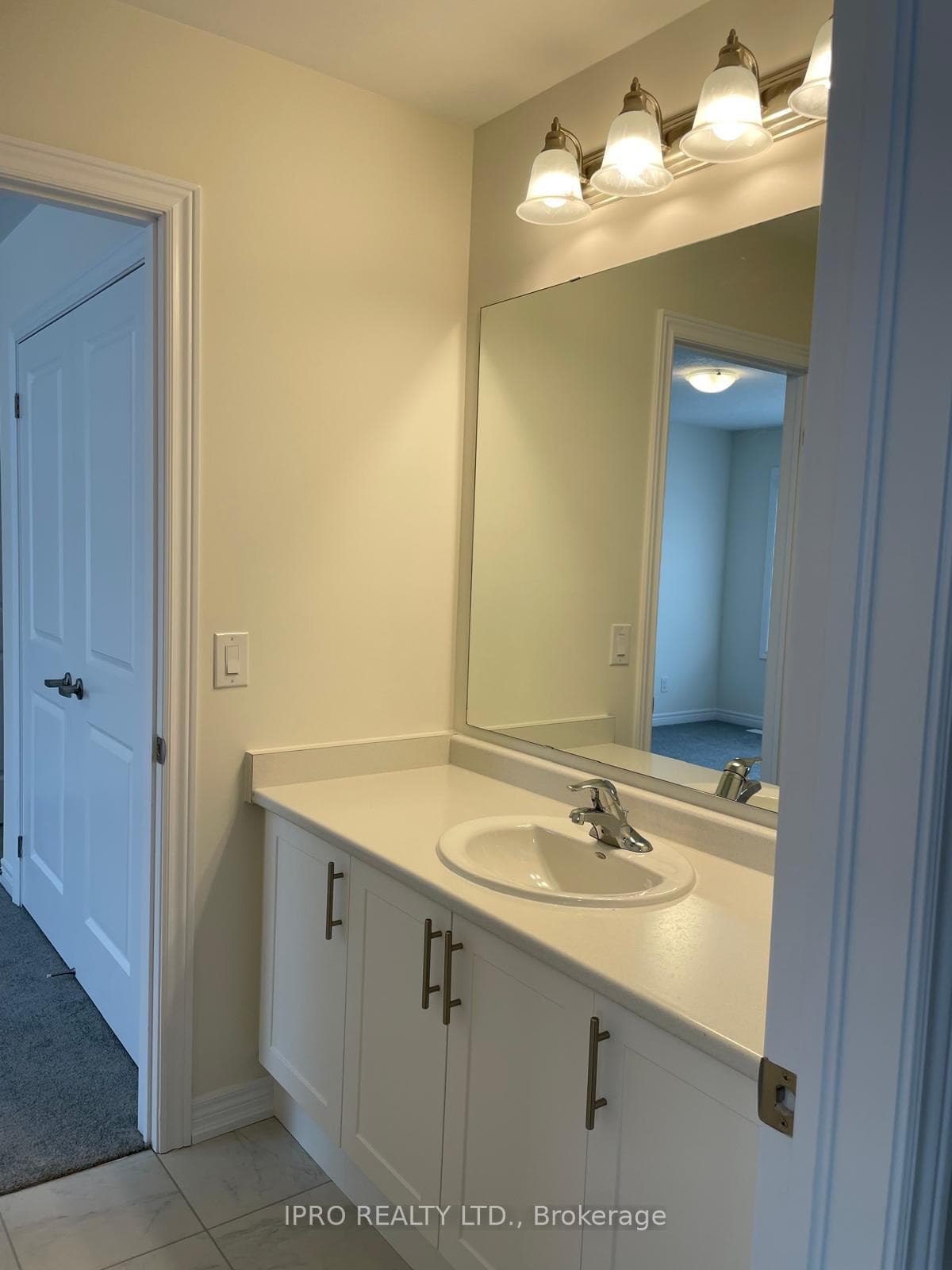 289 Broadacre Drive photo 22