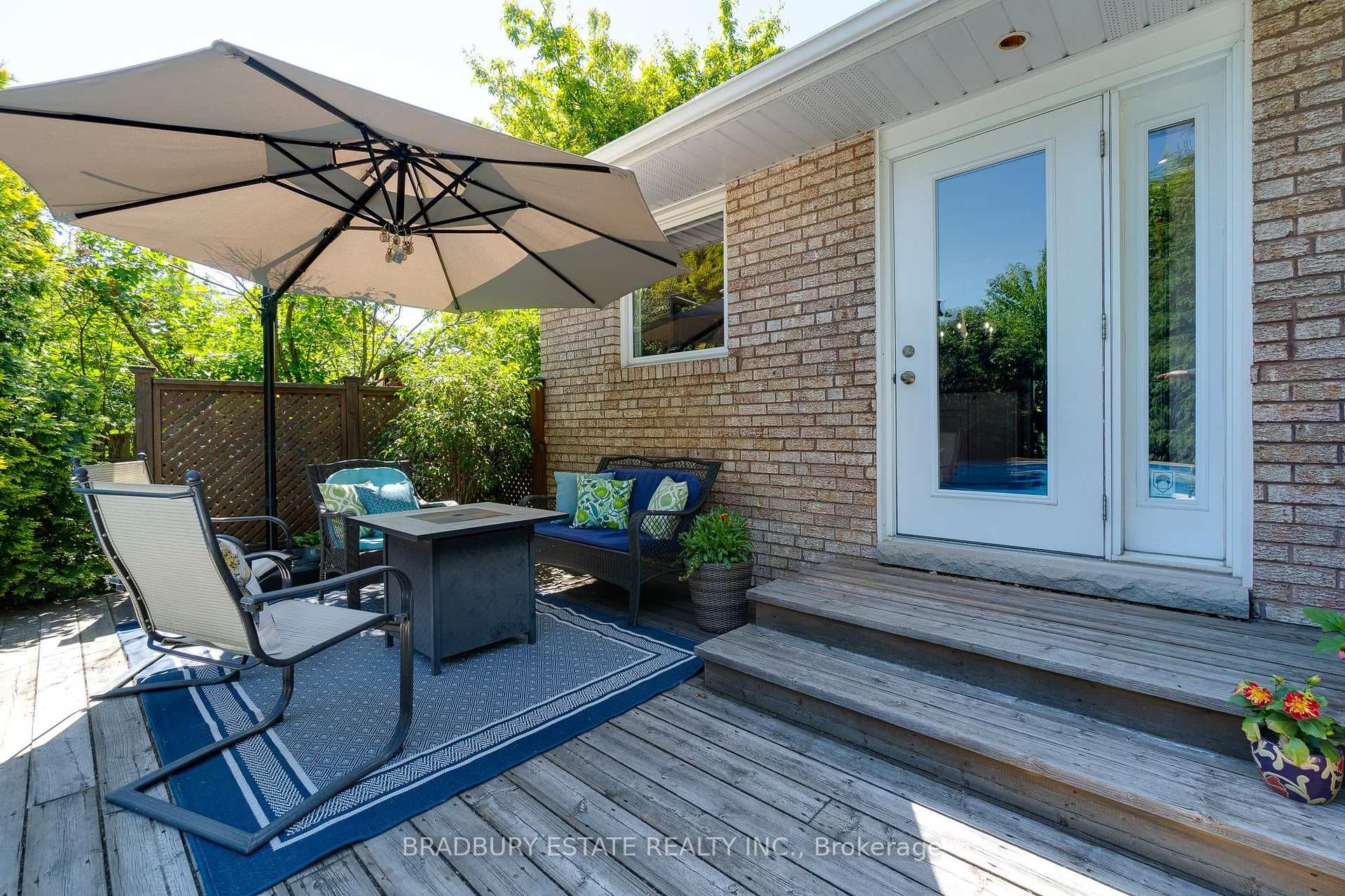 631 Montego Crescent photo 29