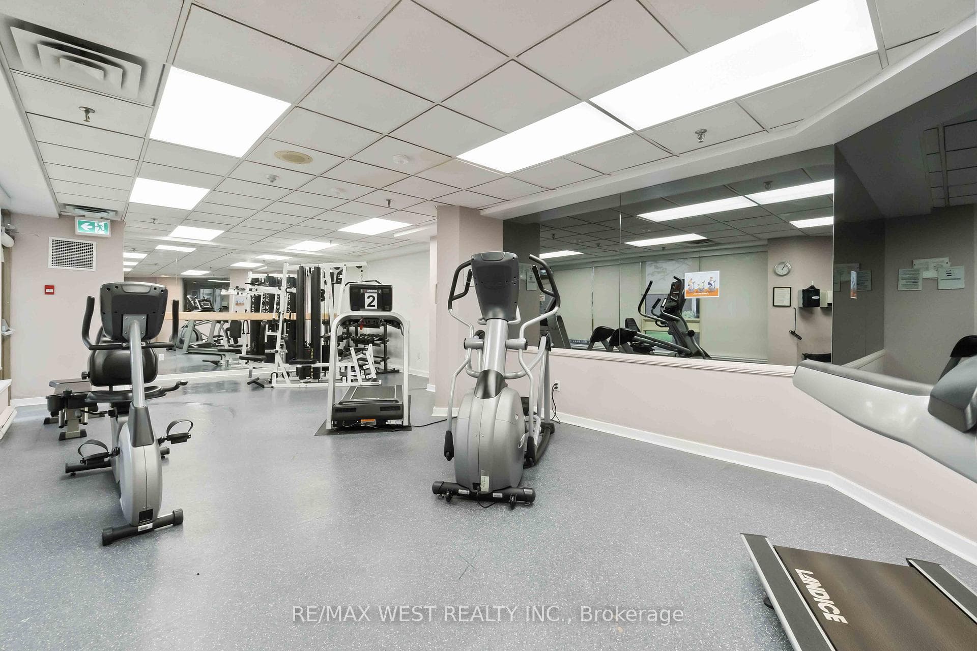 3233 Eglinton Avenue Unit 301 photo 10