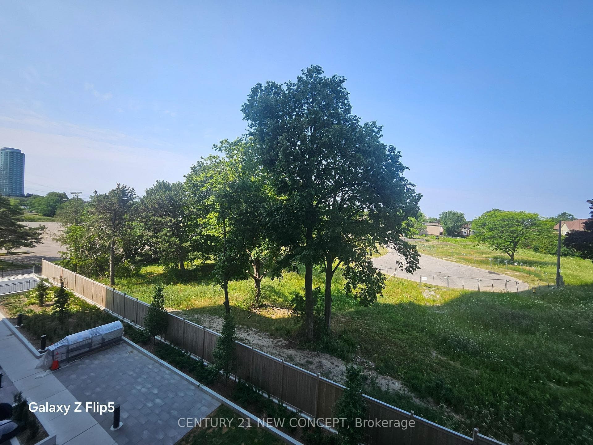 5858 Yonge Street Unit 201 photo 17