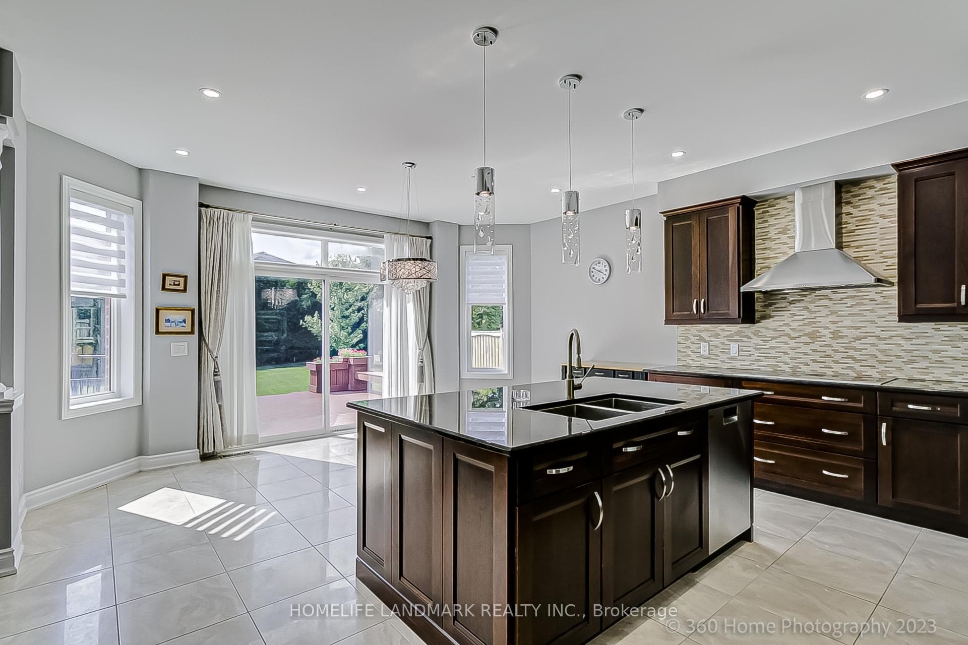 56 Ridgestone Drive photo 8