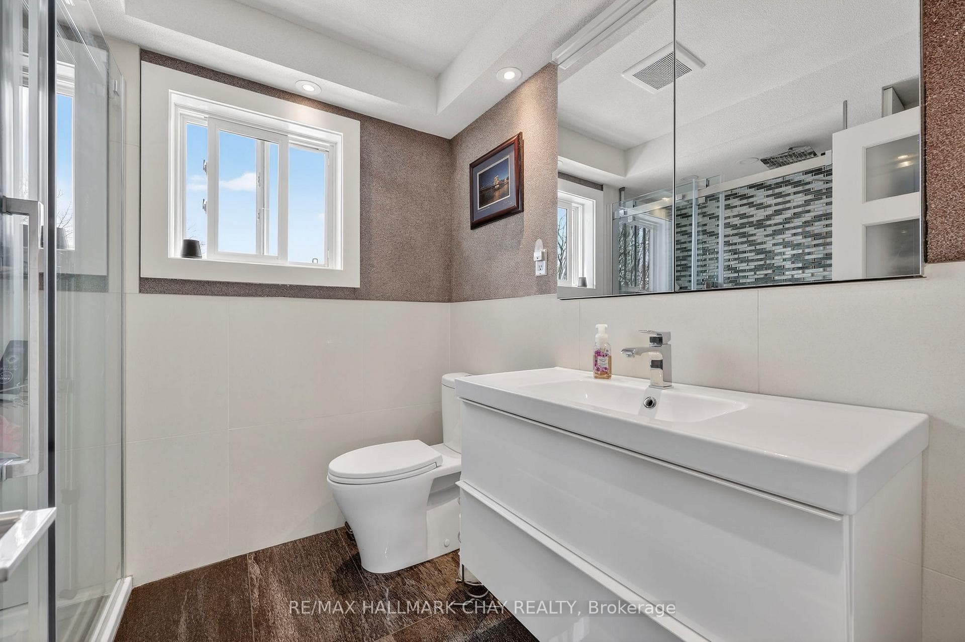 2151 Hughes Drive photo 23