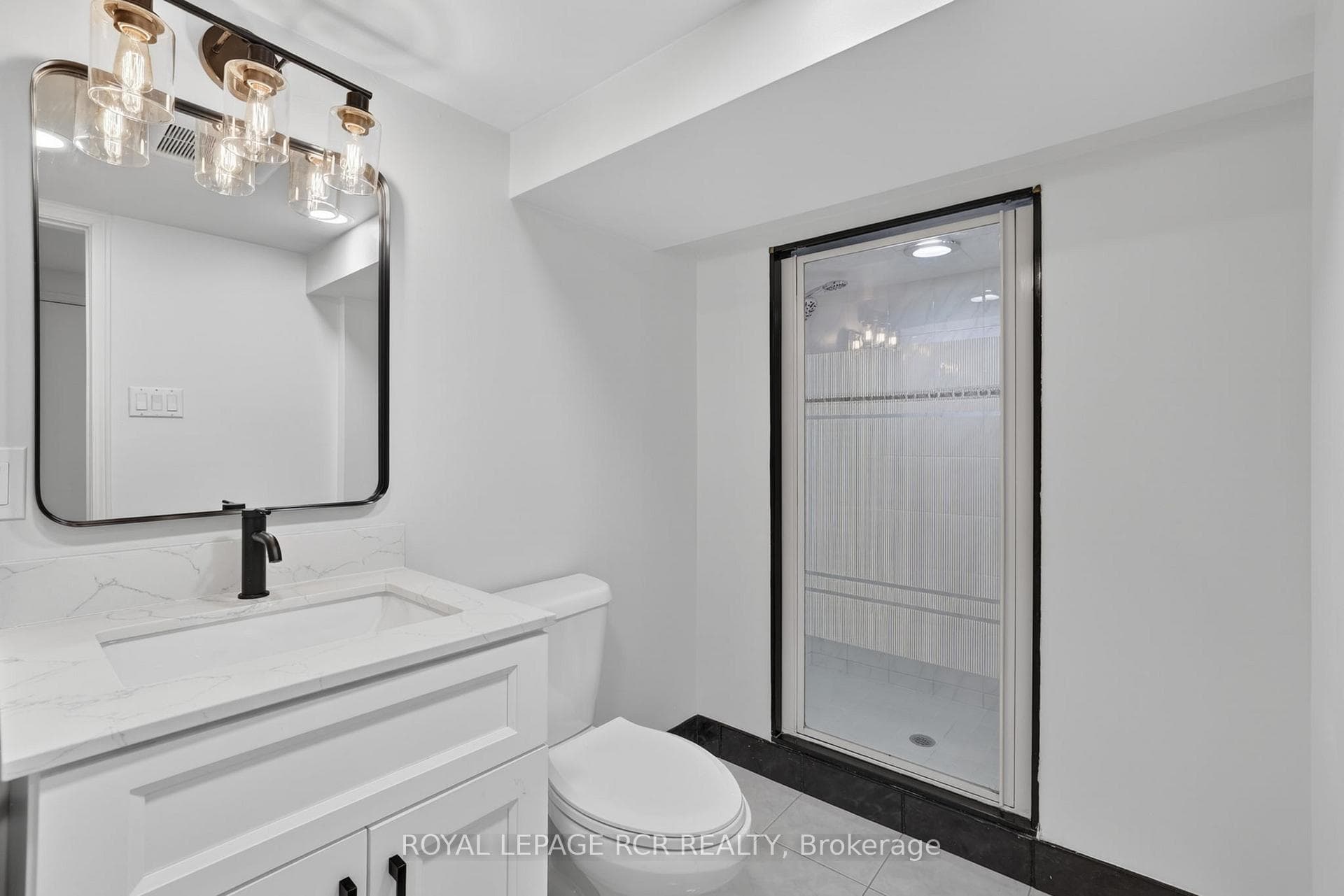186 Patna Crescent photo 40