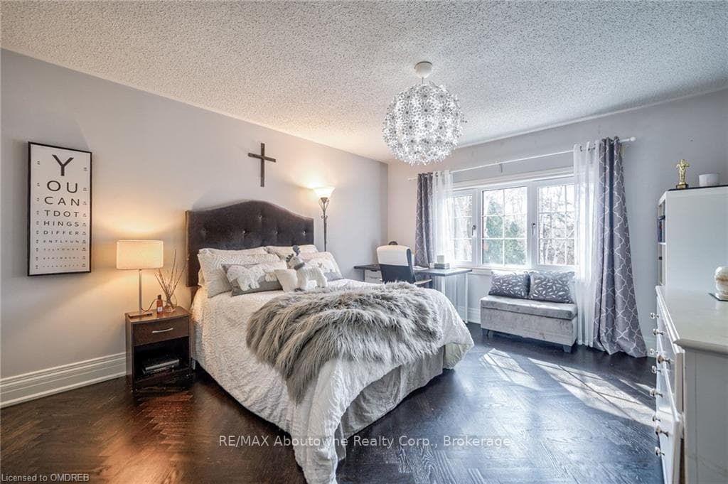 128 WHITTINGTON Place photo 36