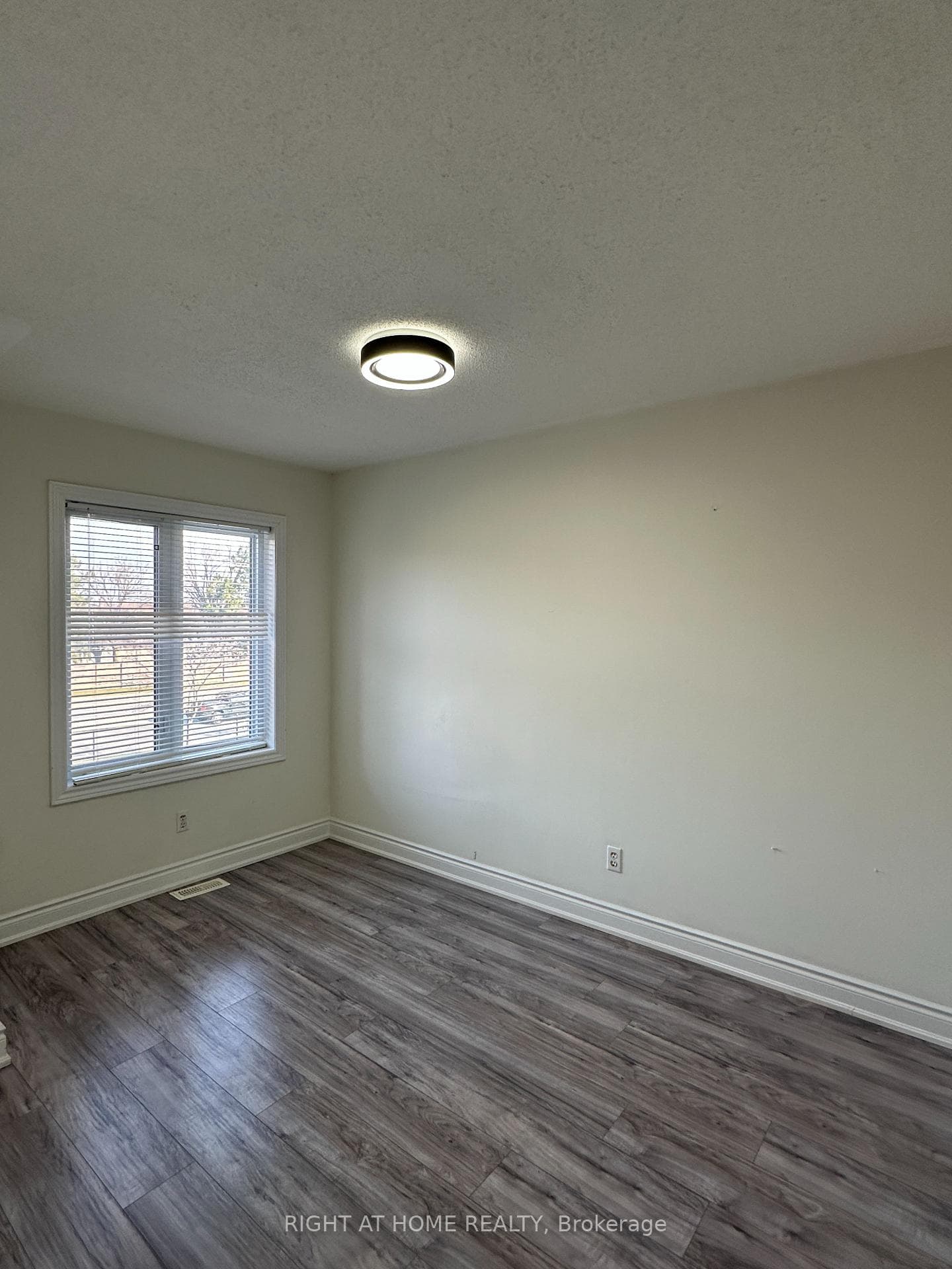 5950 Shelford Terrace photo 21