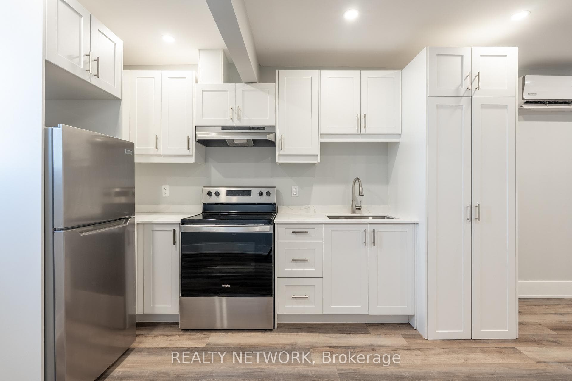 189 Britannia Avenue photo 31