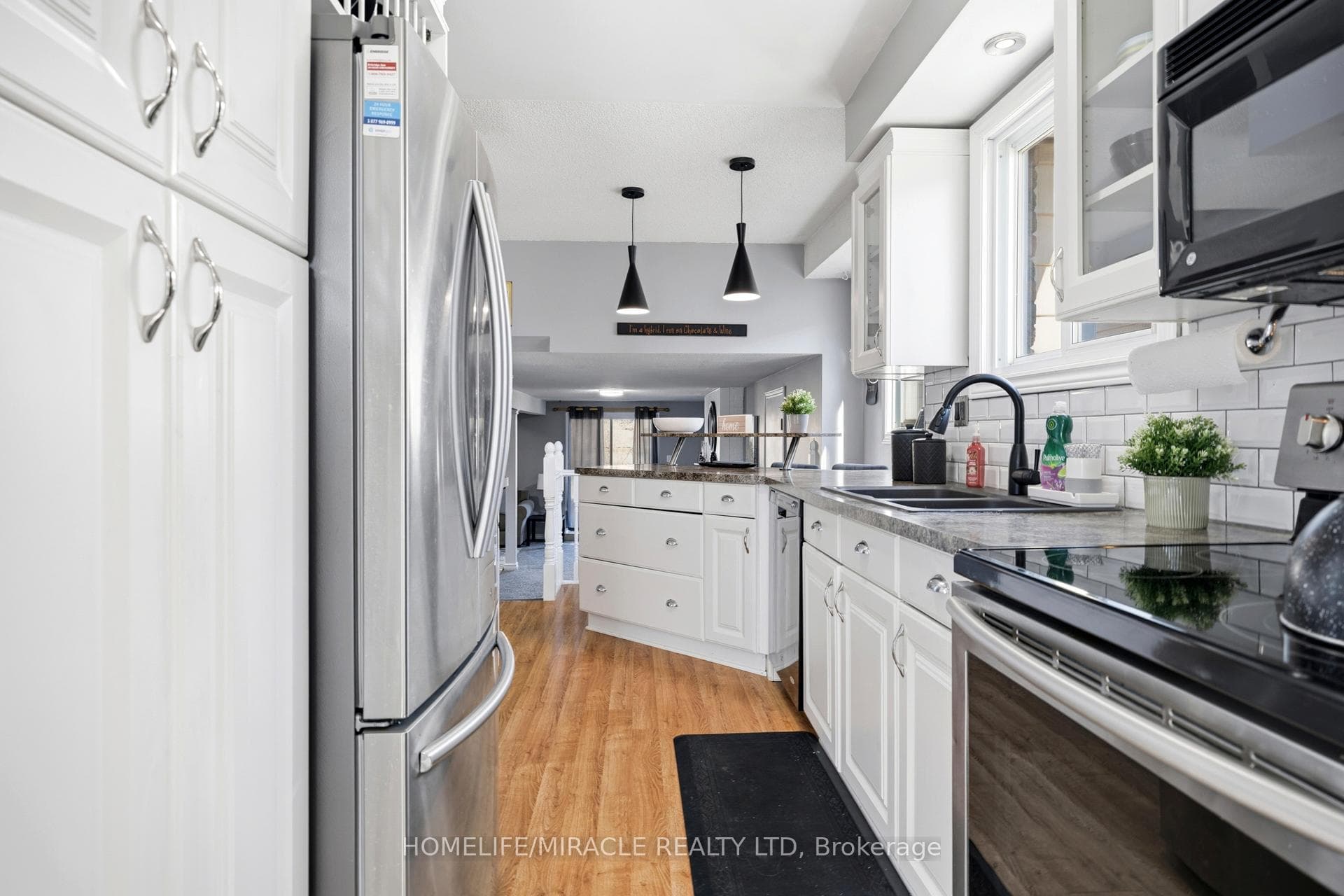 567 Ferndale Court photo 18