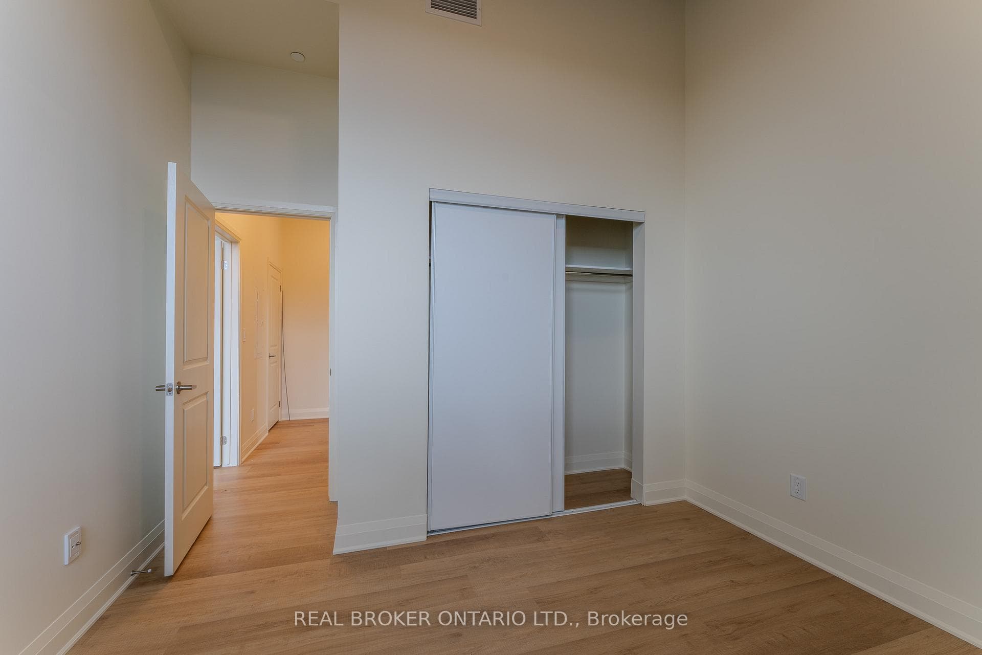 11 Robert Street Unit 602 photo 16