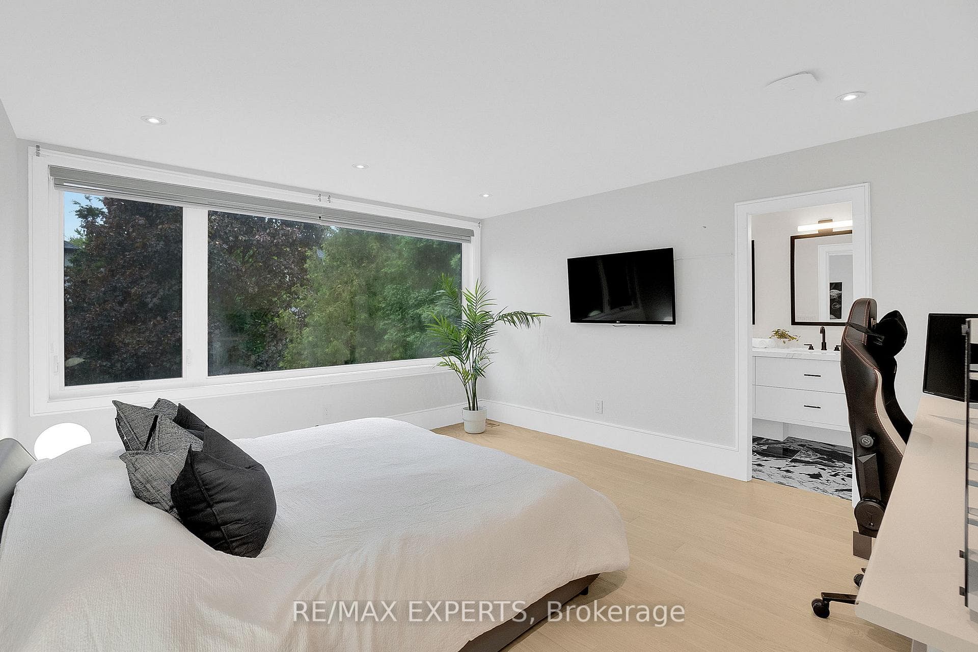66B Victor Avenue photo 12