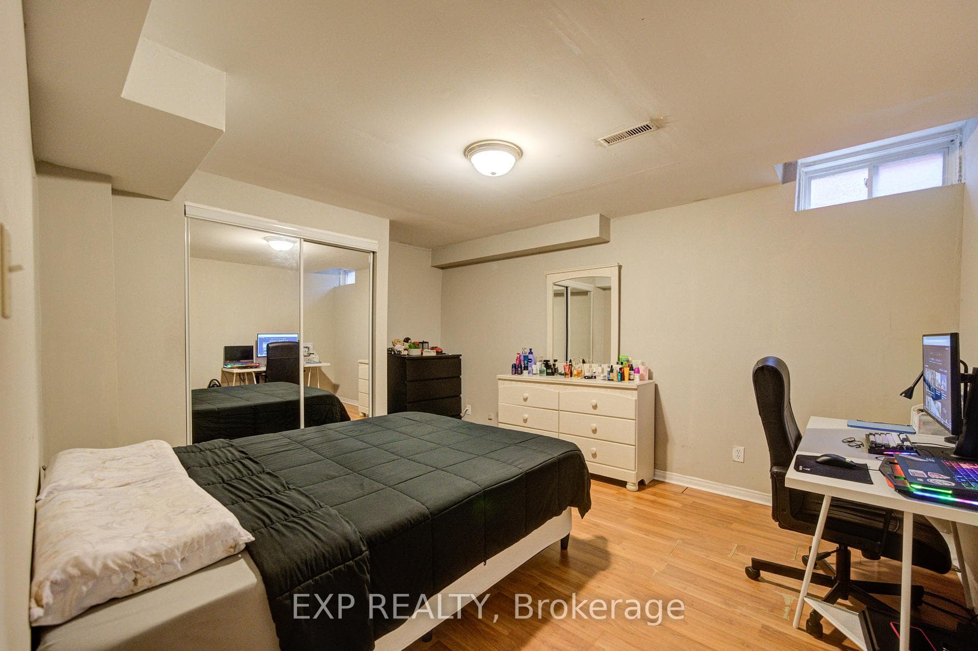 59 Yorkland Street photo 46