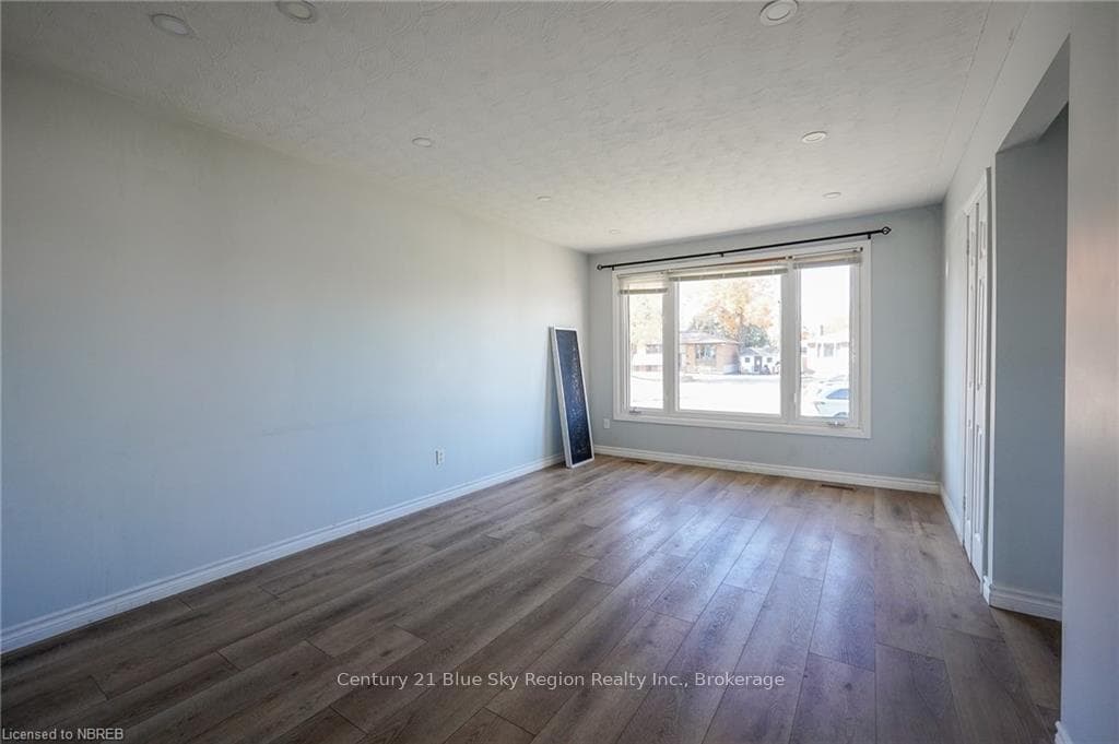 16 CECELIA Court photo 4