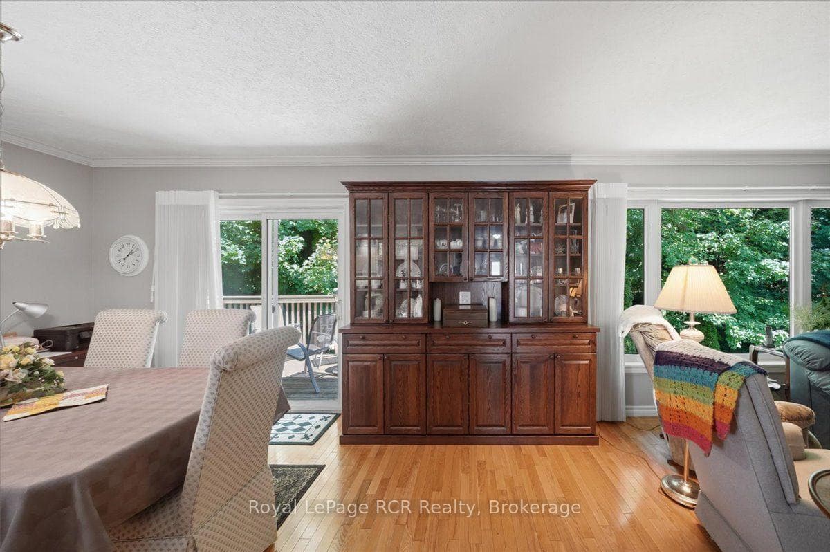 255 2nd Avenue photo 23