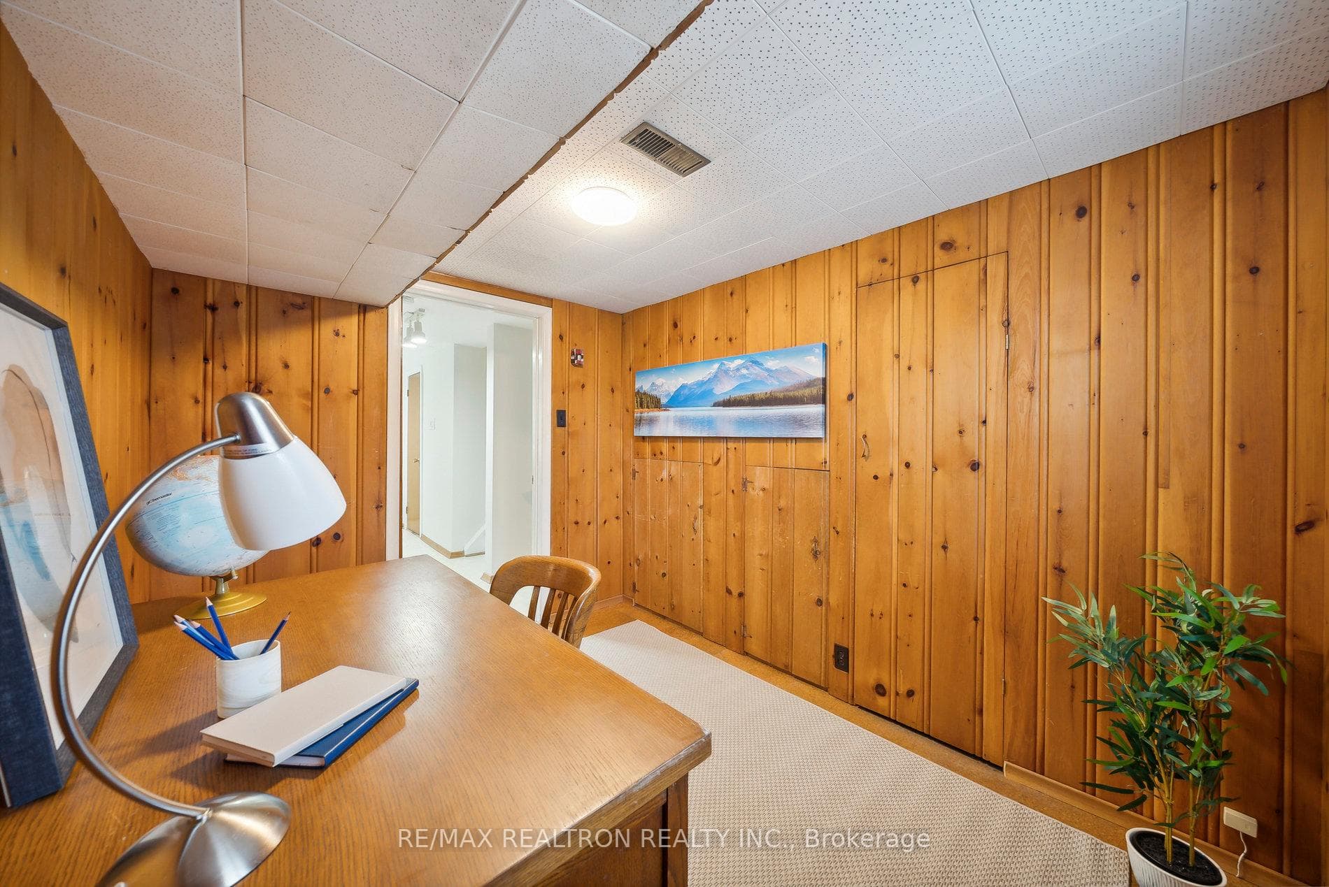 34 Purley Crescent photo 30