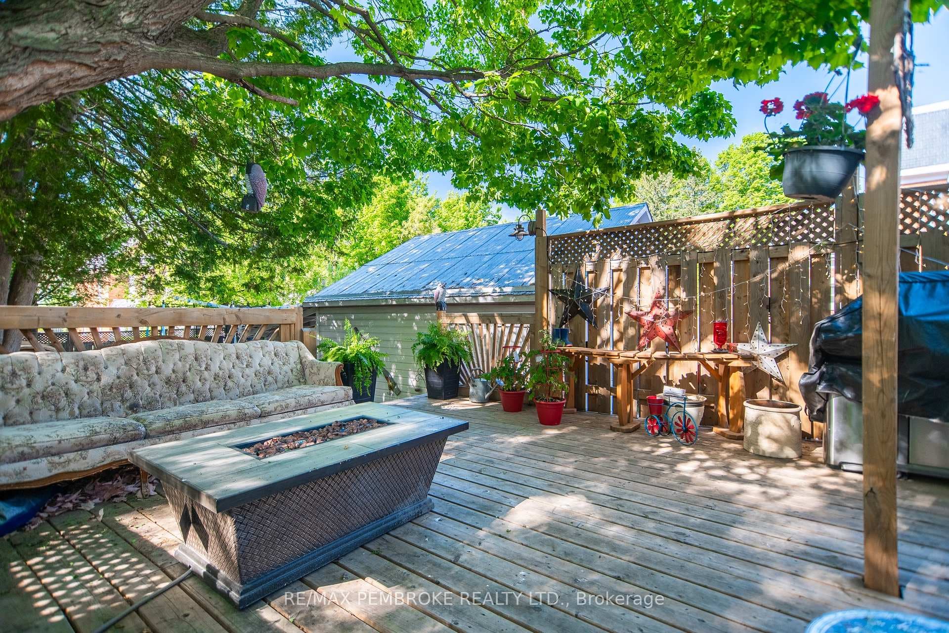 259 Isabella Street photo 36