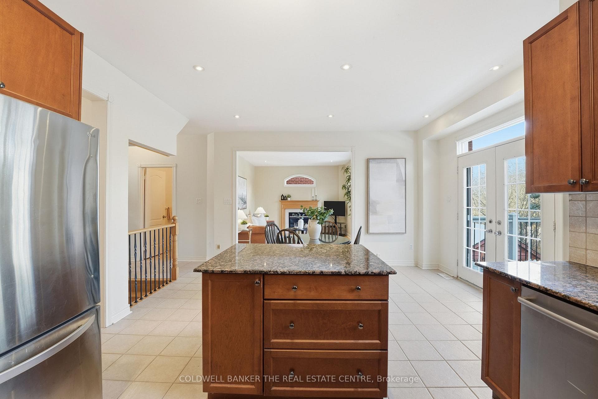 19 Deerhorn Crescent photo 20