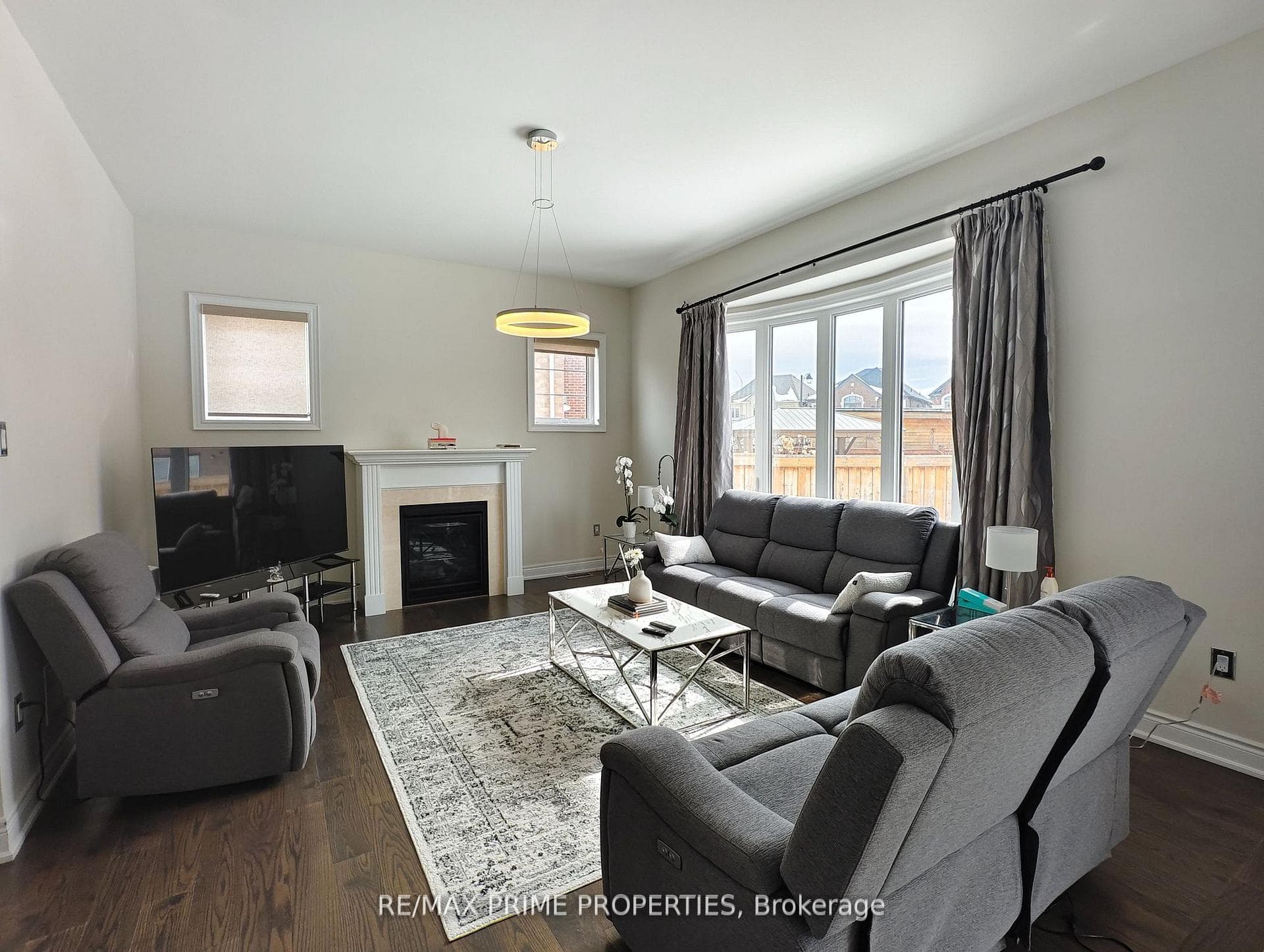 853 Harry Douglas Street photo 4