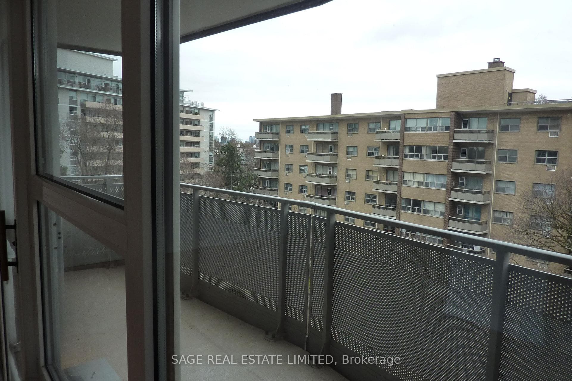 10 Shallmar Boulevard Unit 705 photo 27