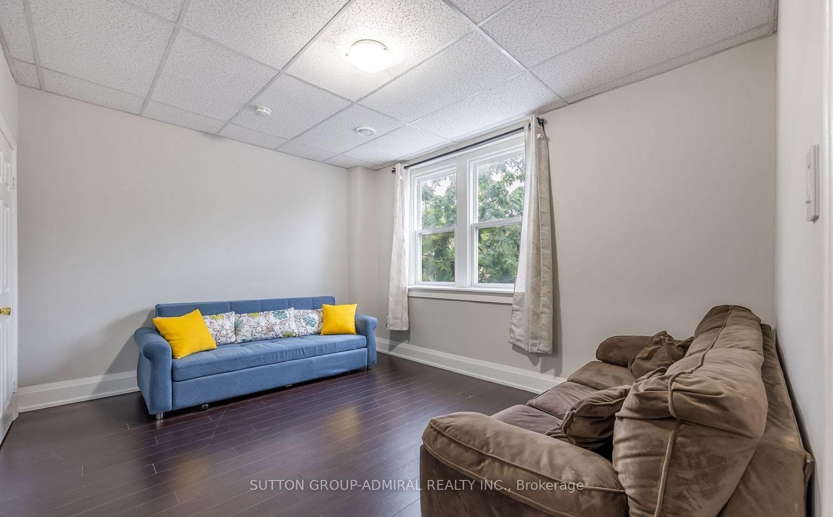 4507 Queen Street photo 6