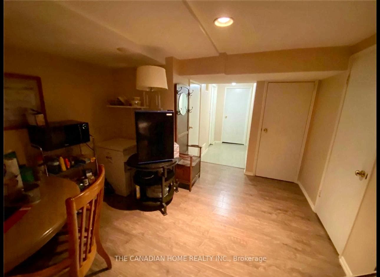 494 BARTON Street Unit 2 photo 6