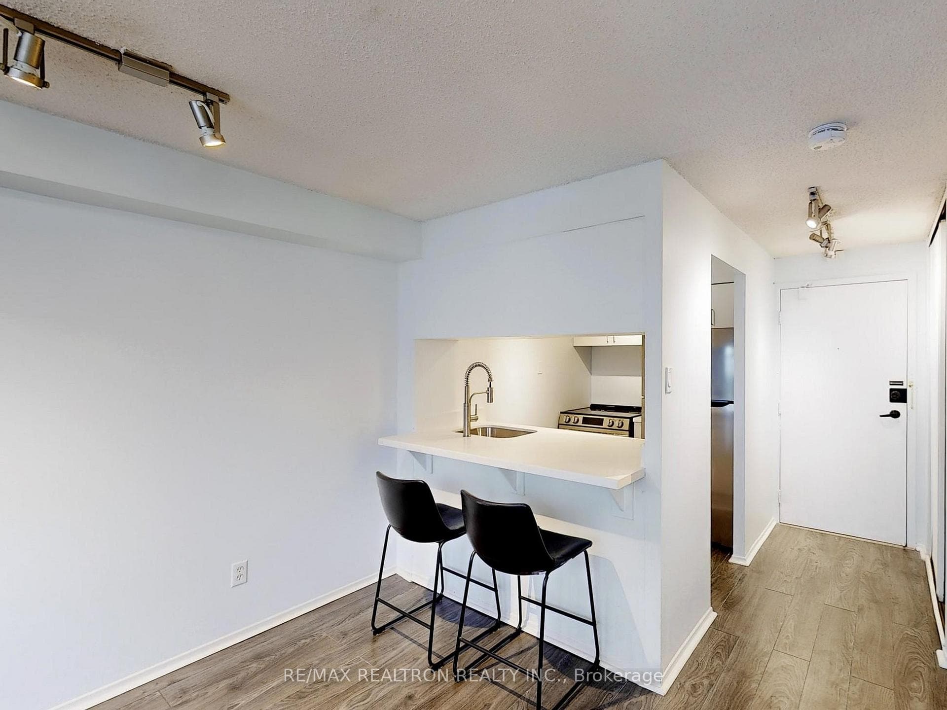 120 St Patrick Street Unit 1409 photo 16