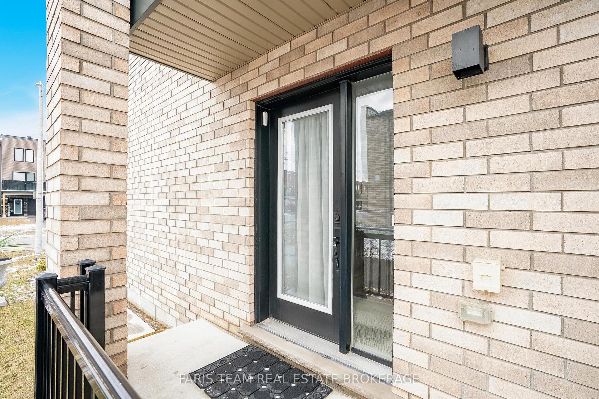 52 Fairlane Avenue photo 5