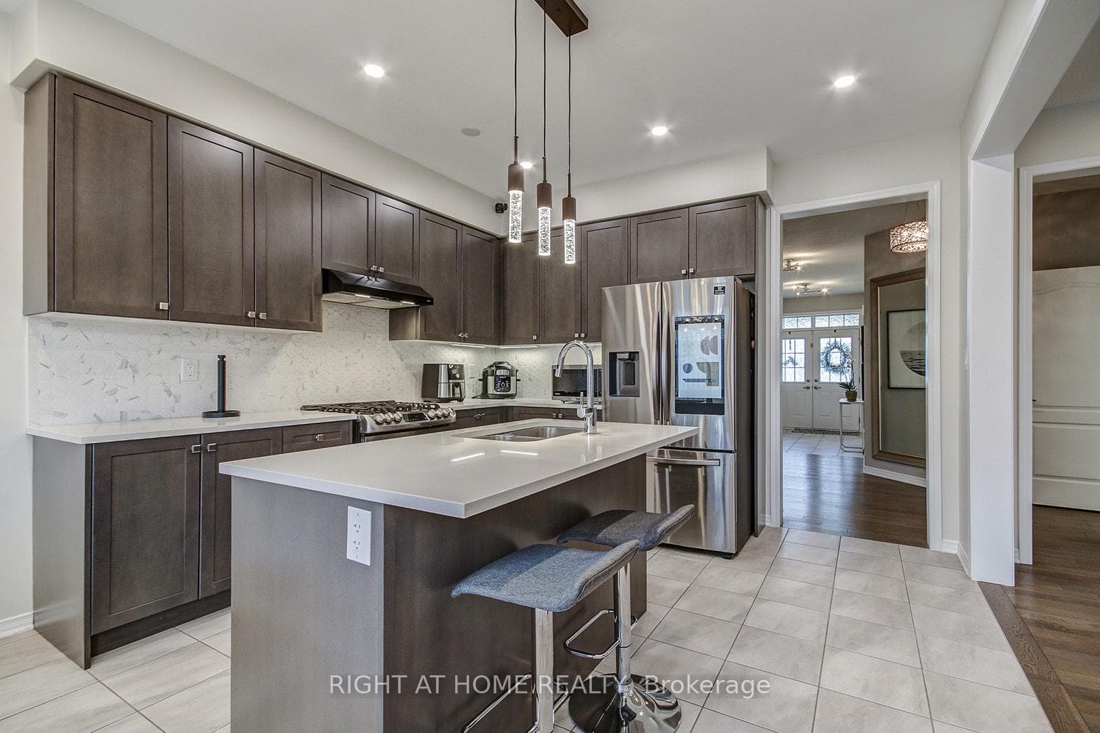 40 Mcwatters Street photo 14
