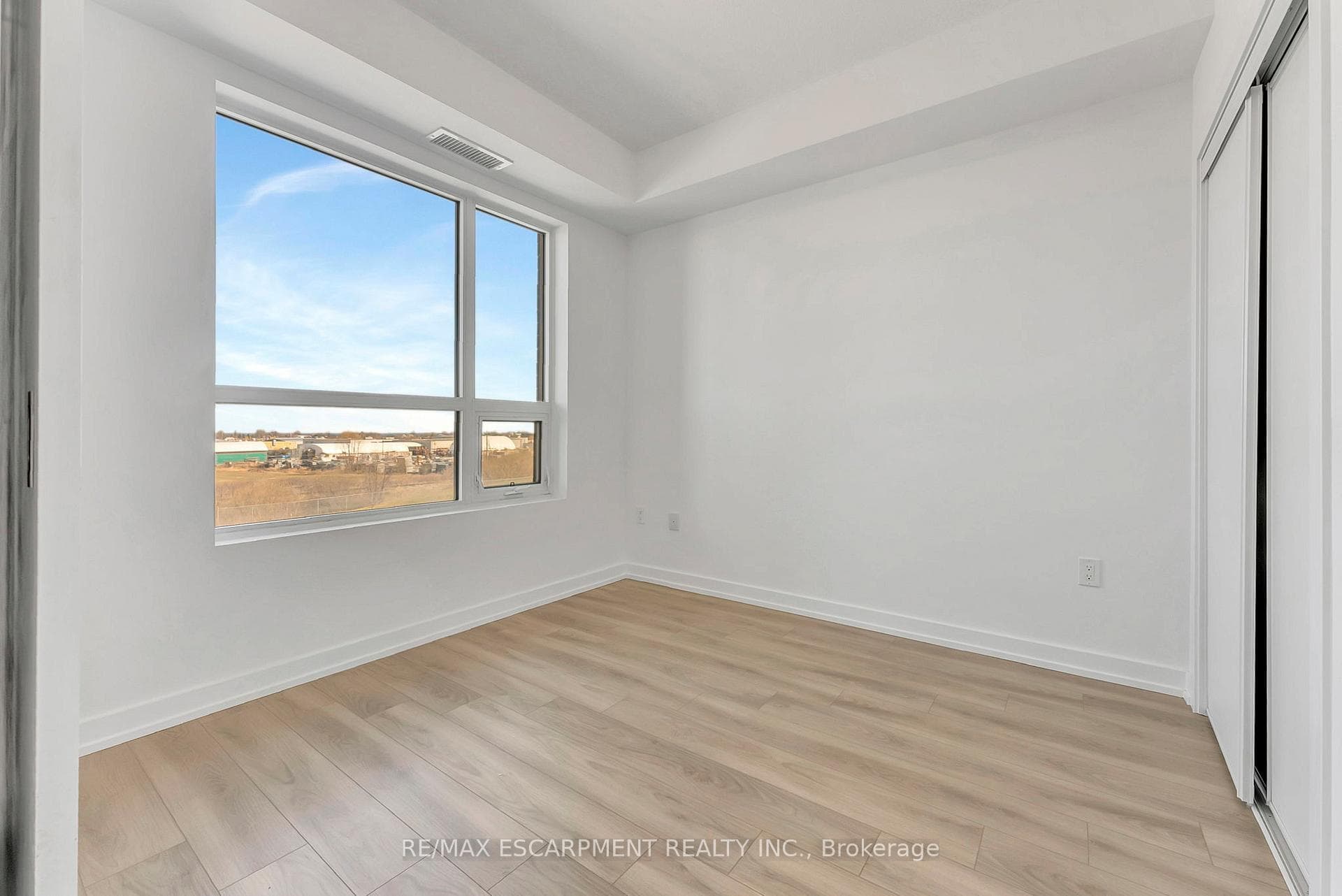 5055 Greenlane Road Unit 310 photo 21