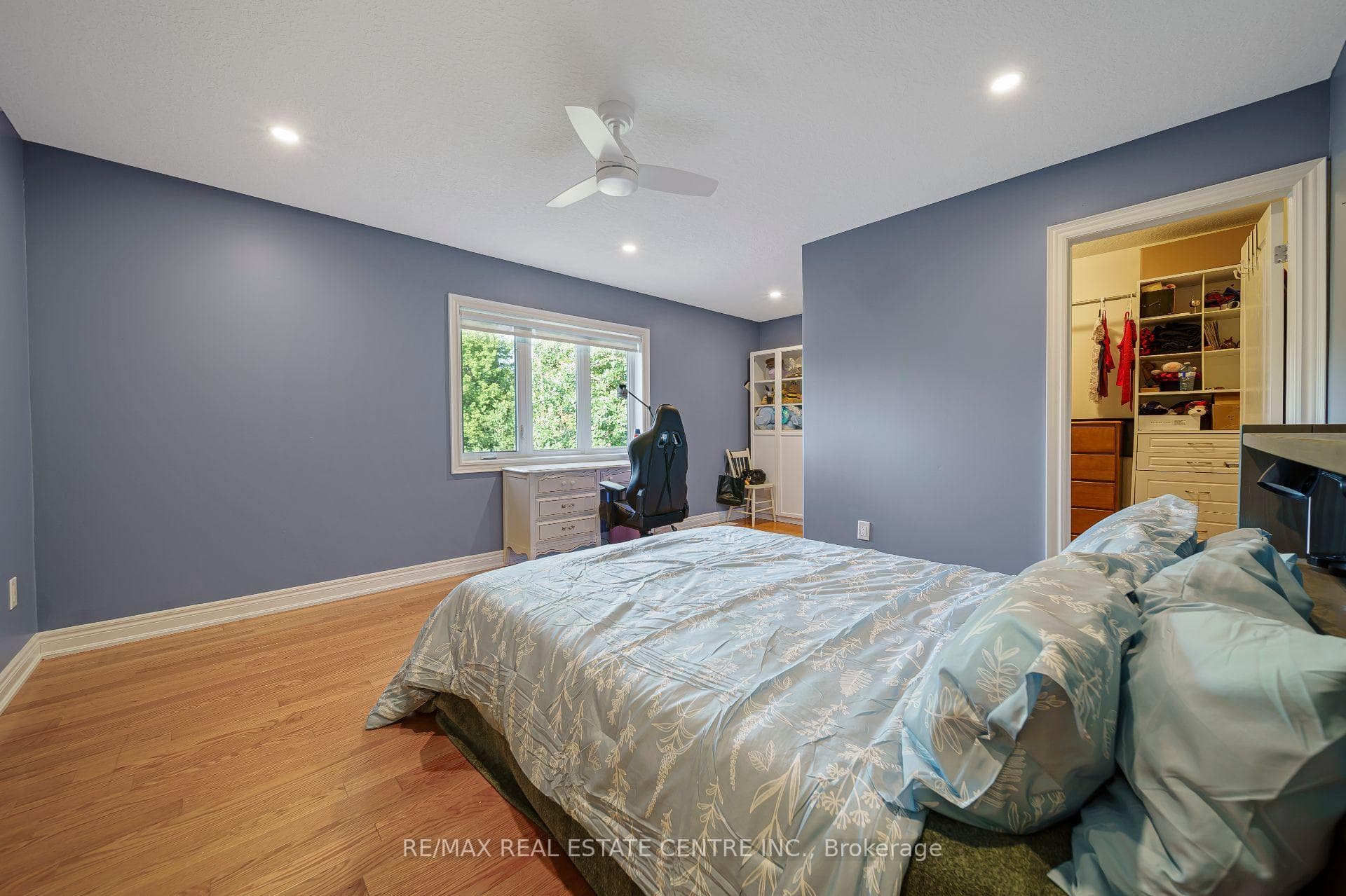 112 Dirksen Court photo 26