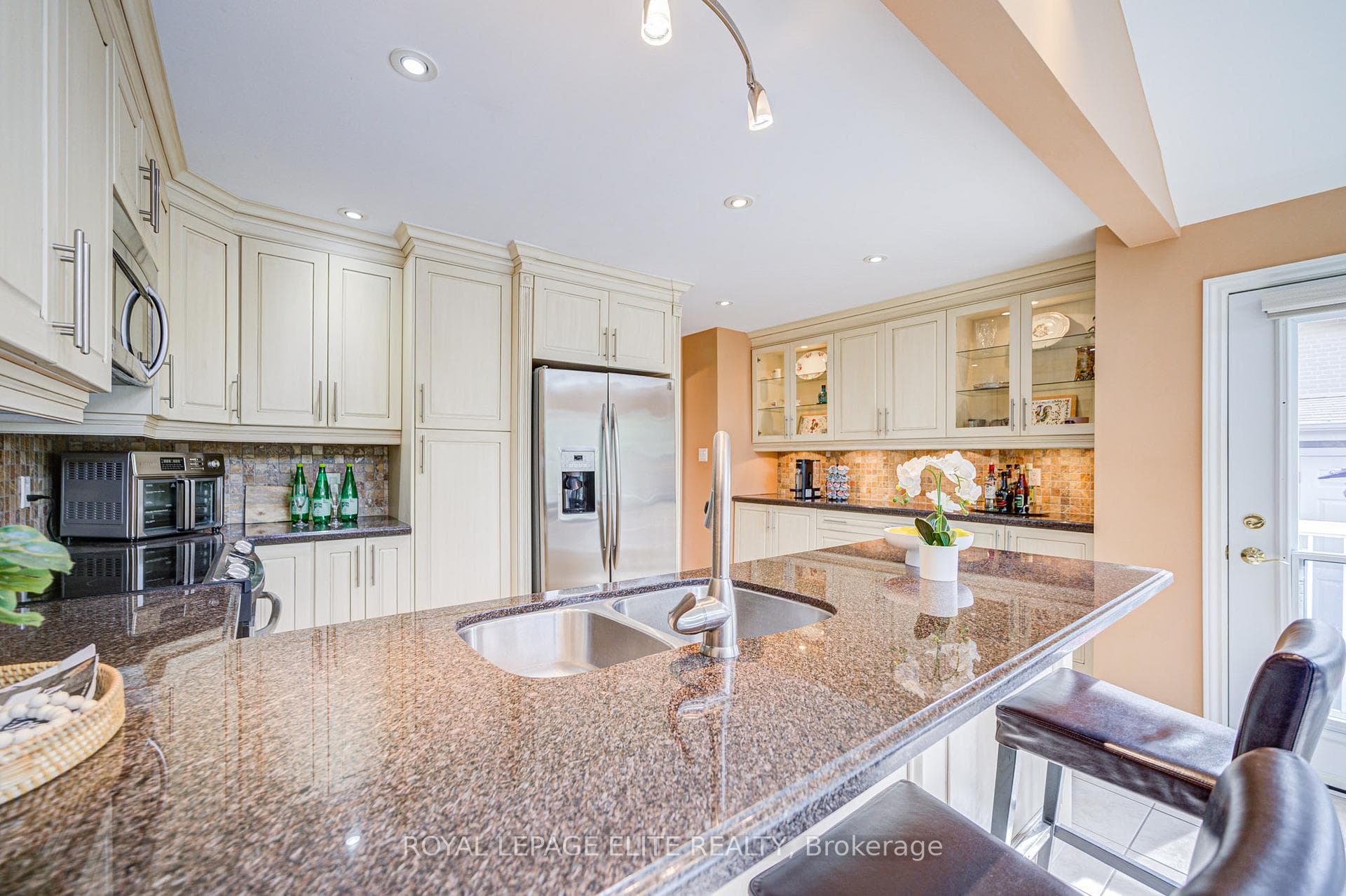 136 CARSBROOKE Road photo 18