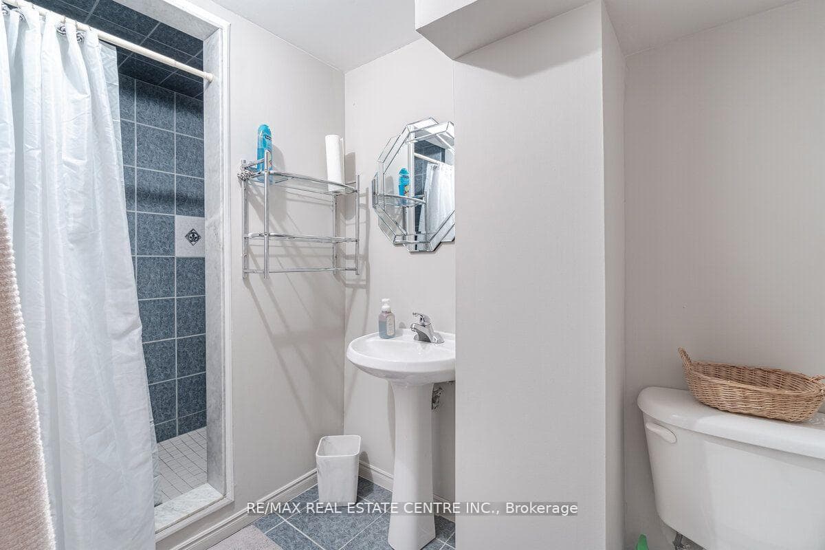 1193 Foxglove Place photo 27
