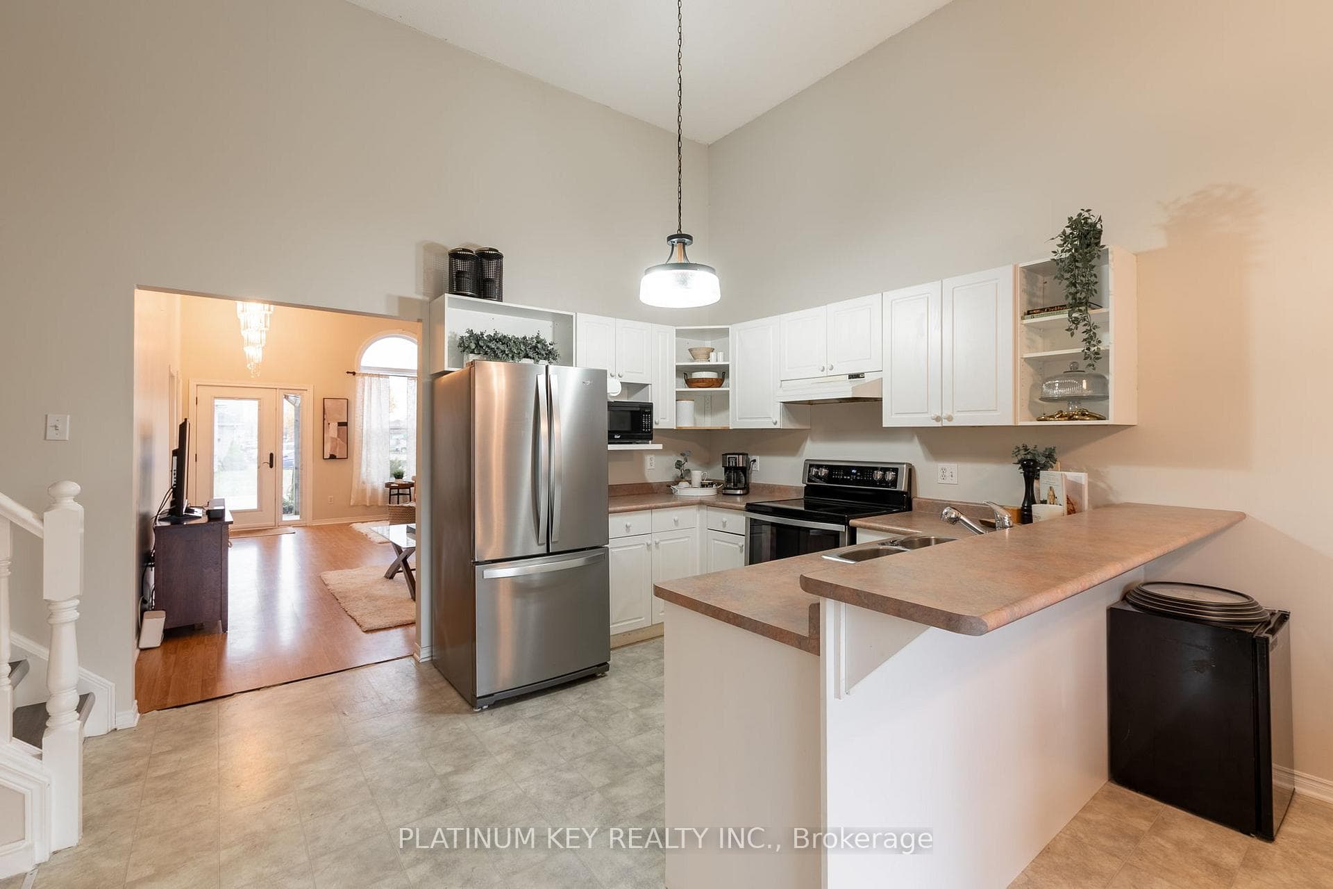 72 Juniper Crescent photo 11