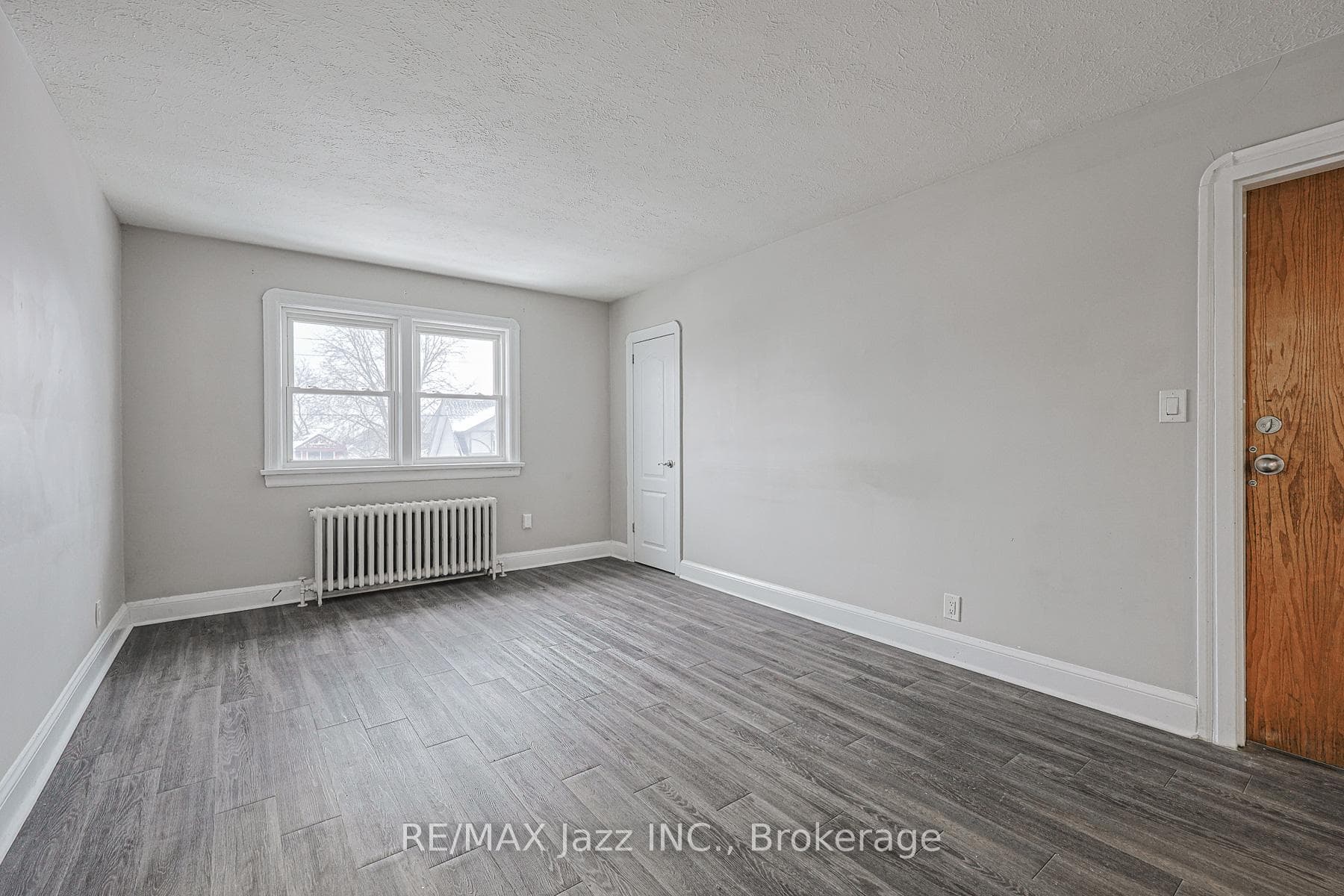 366 Mary Street Unit 4 photo 8
