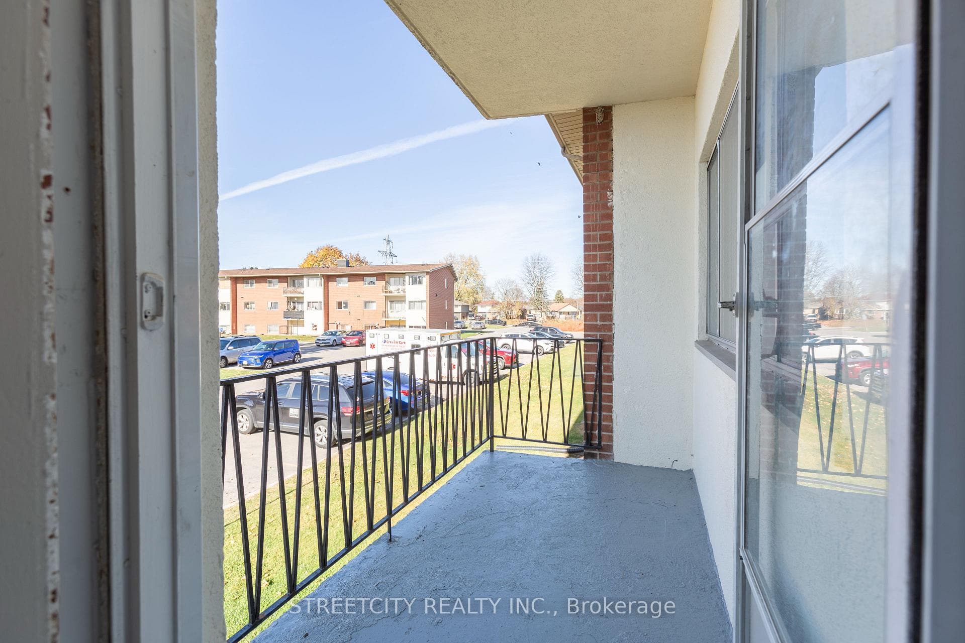 1172 HAMILTON Road Unit 210 photo 11