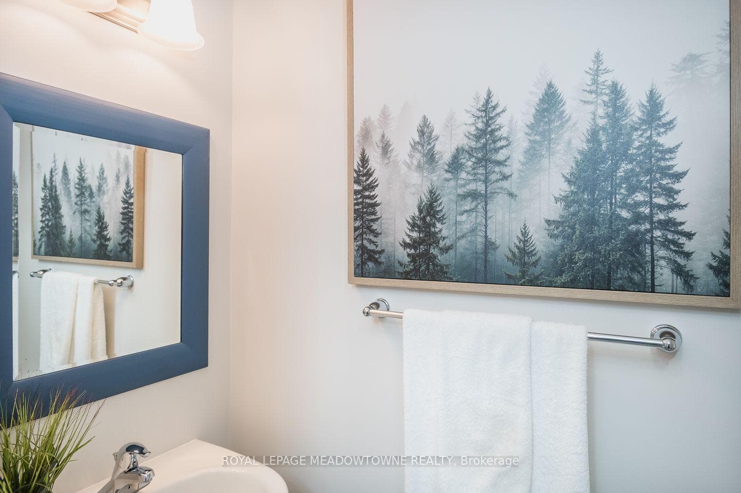 6020 Derry Road Unit 104 photo 4