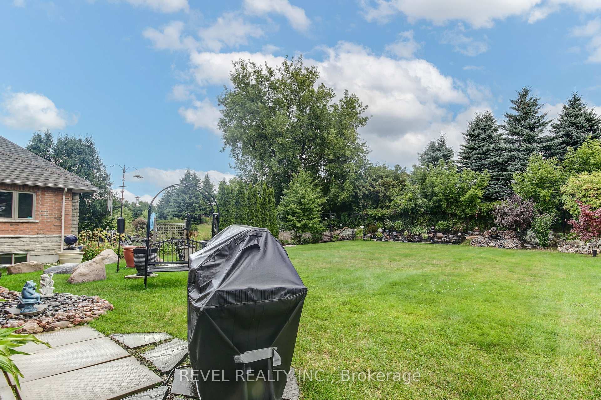 126 Aberfoyle Mill Crescent photo 30