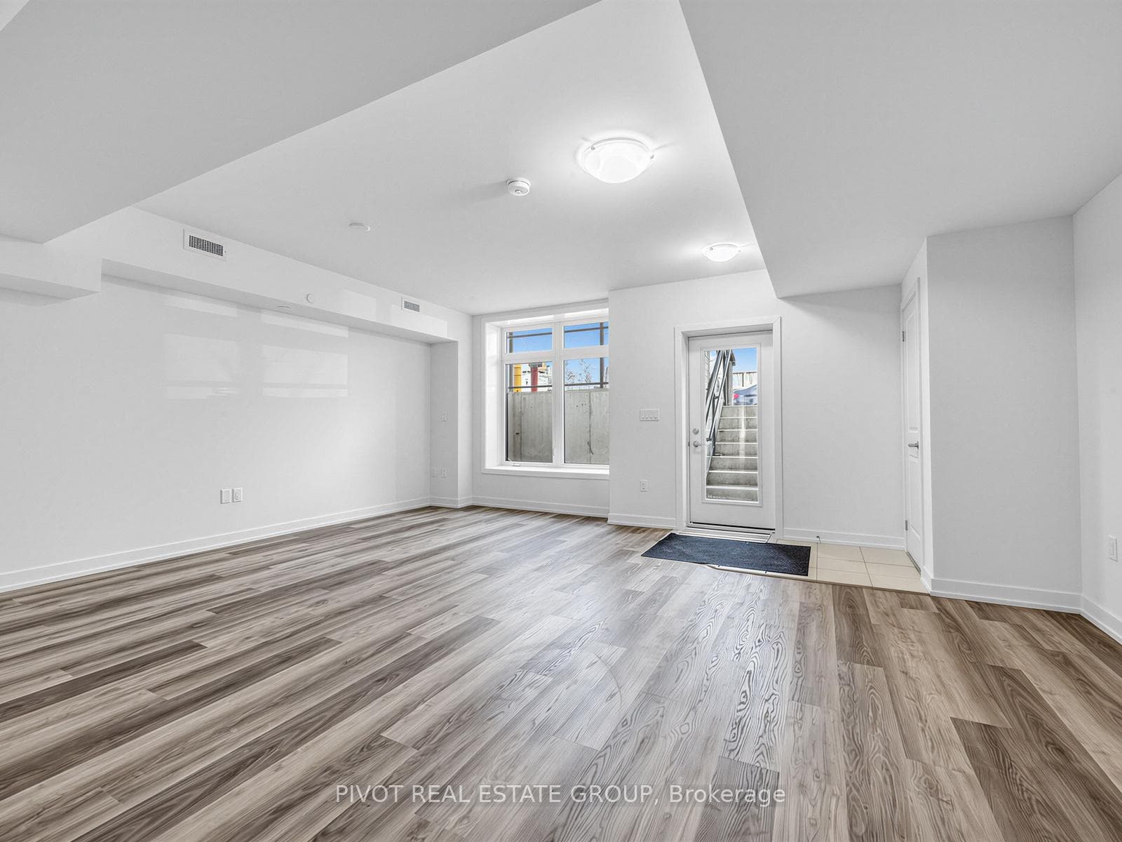 56 Elizabeth Street Unit 1101 photo 3