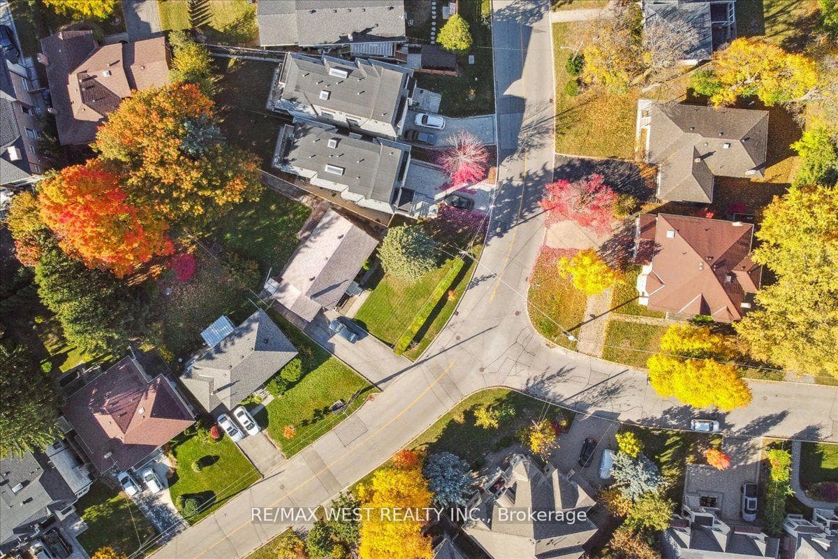 163 Newton Drive photo 6