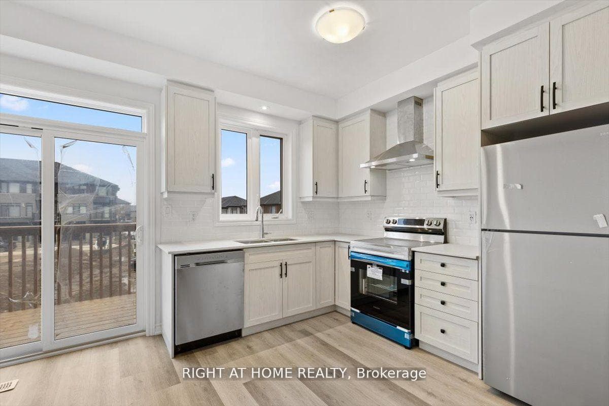 461 Blackburn Drive Unit 123 photo 7