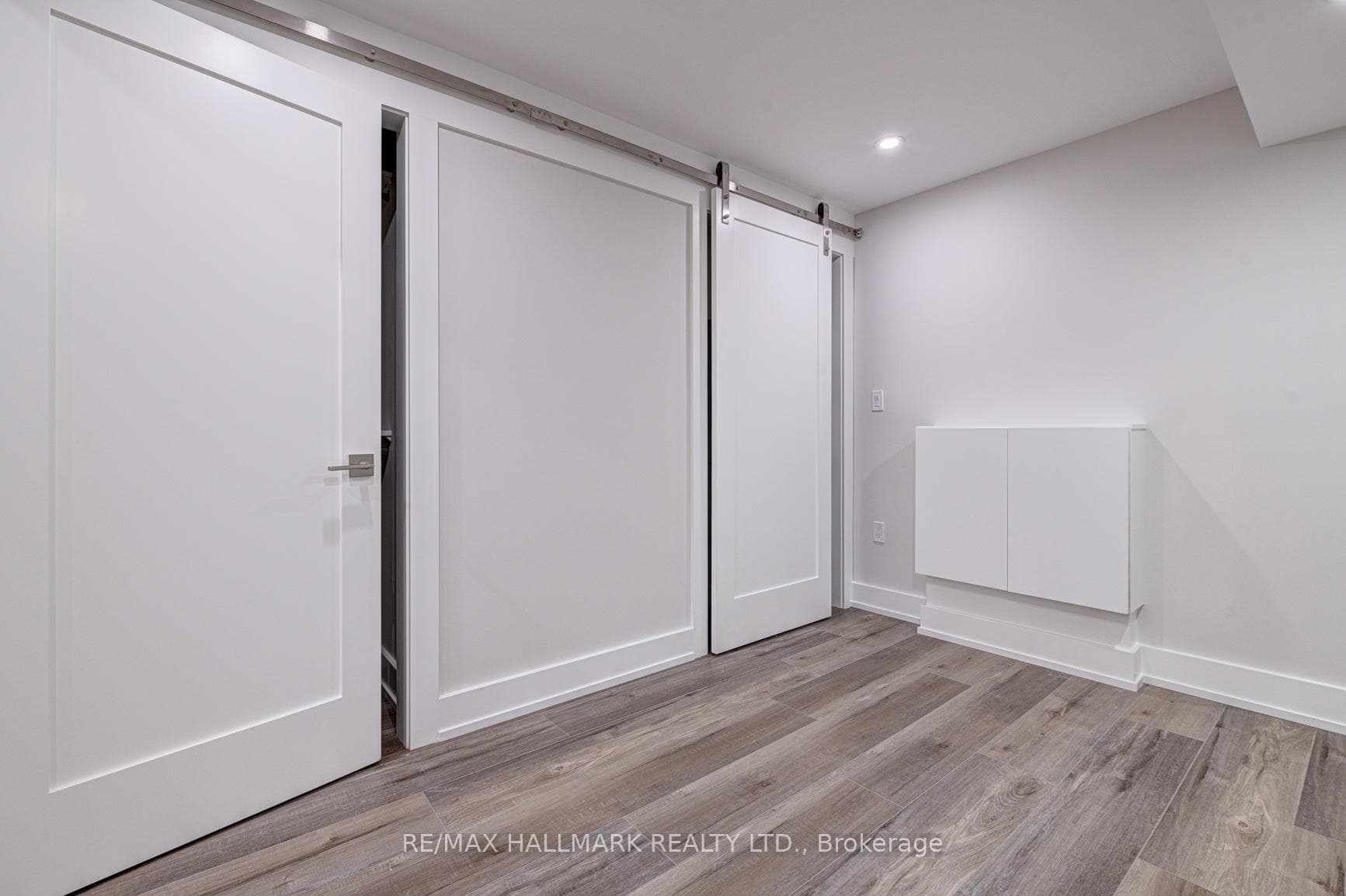 924 Broadview Avenue Unit B photo 15