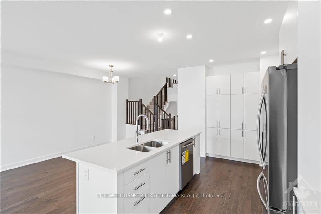 661 RATHBURN Lane photo 9