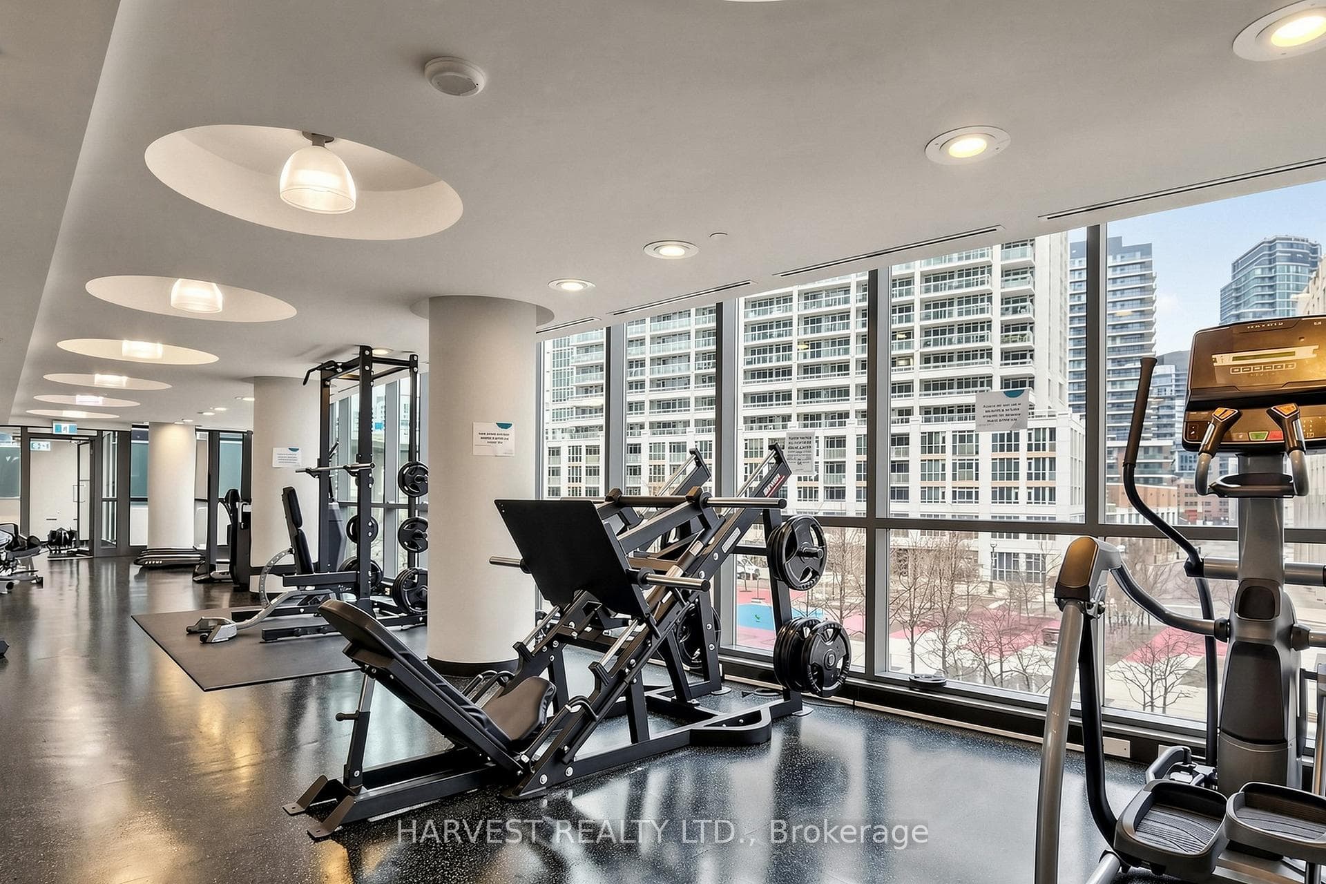 209 Fort York Boulevard Unit 380 photo 34