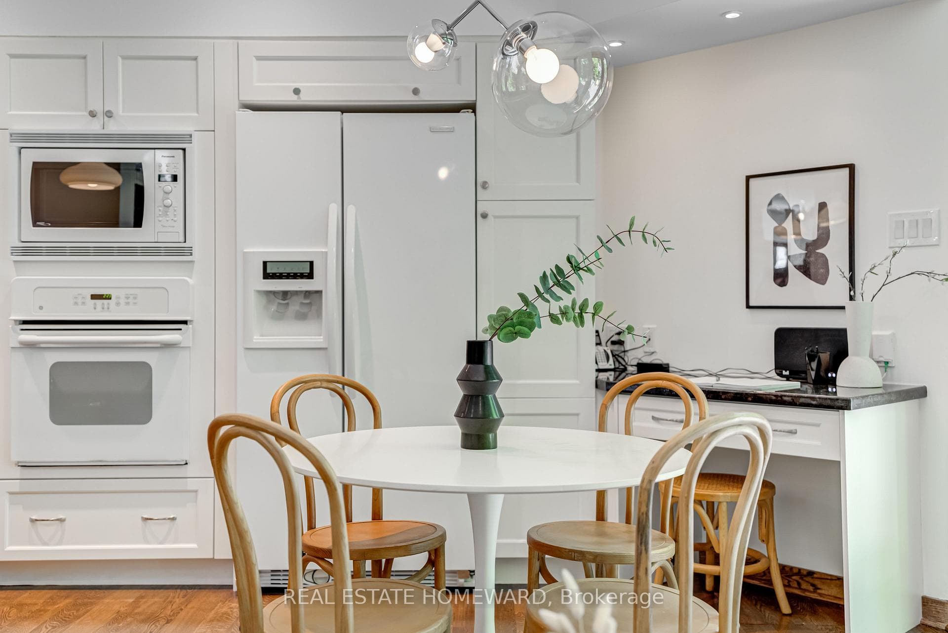 334 Keewatin Avenue photo 13