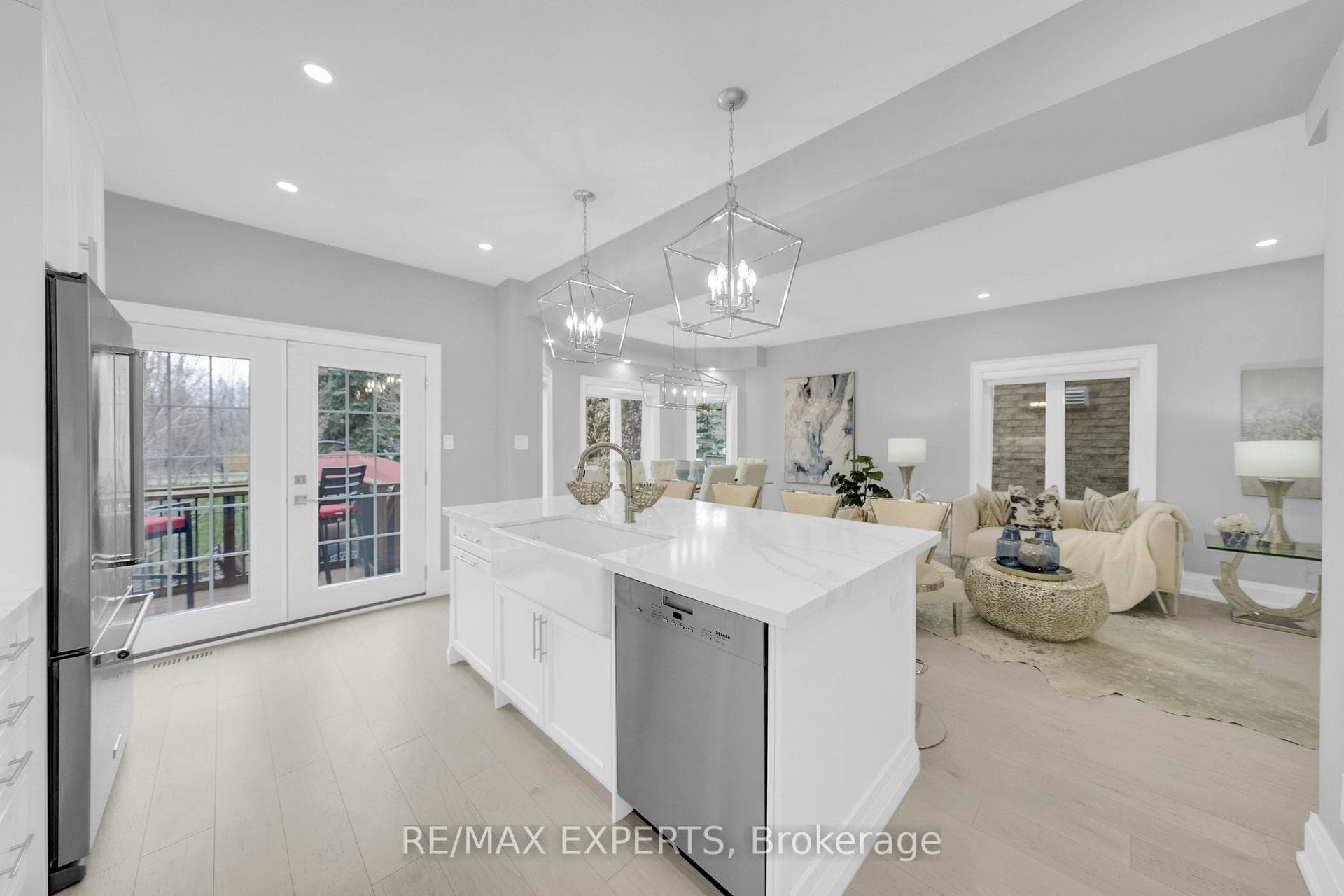 35 Cooper Creek Court photo 10