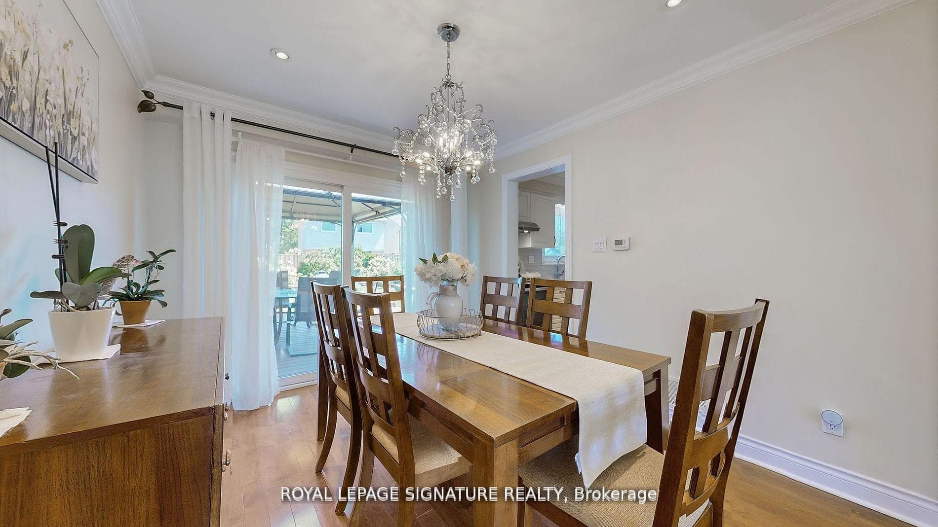 3103 Keynes Crescent photo 10