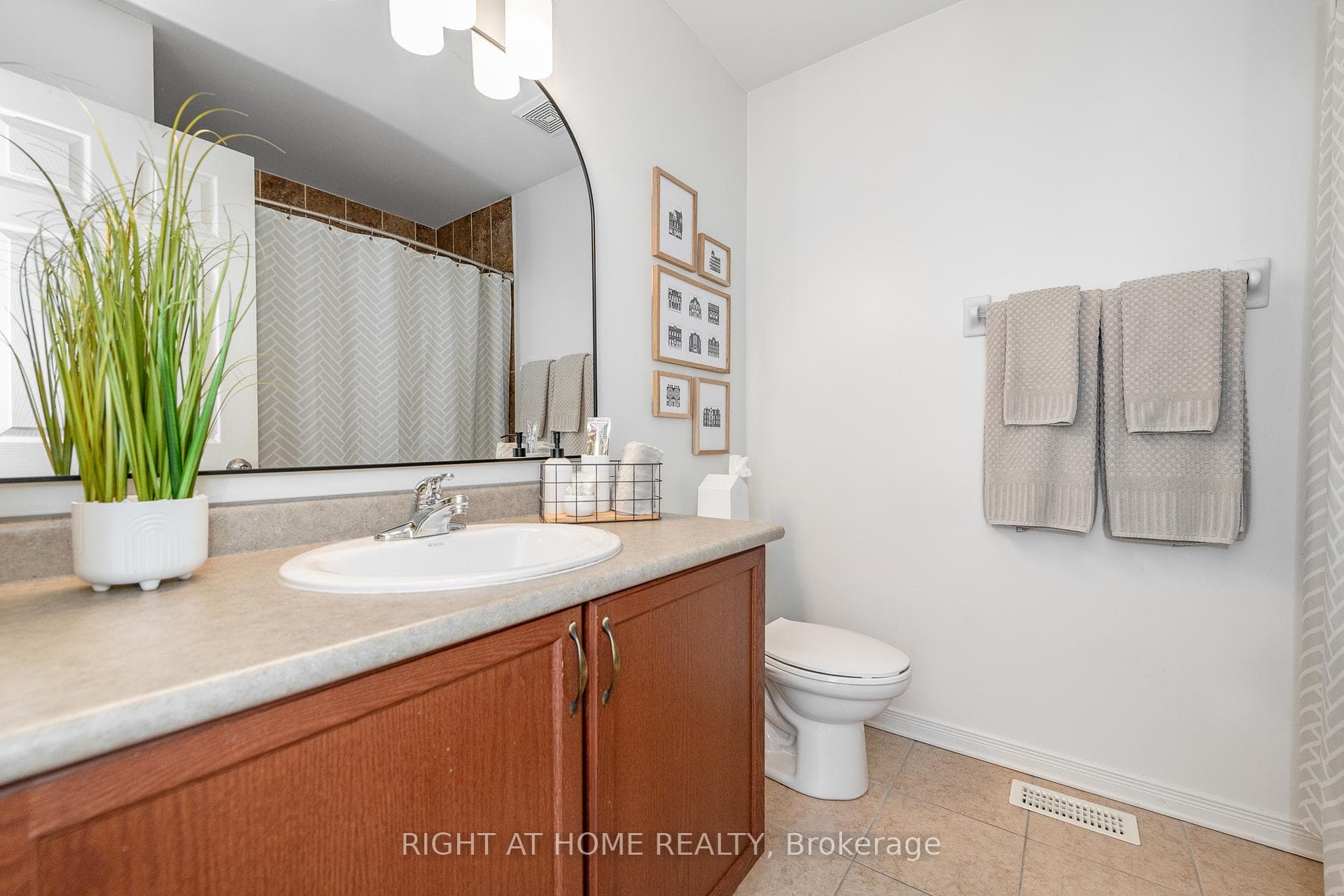 283 Macoun Circle photo 39