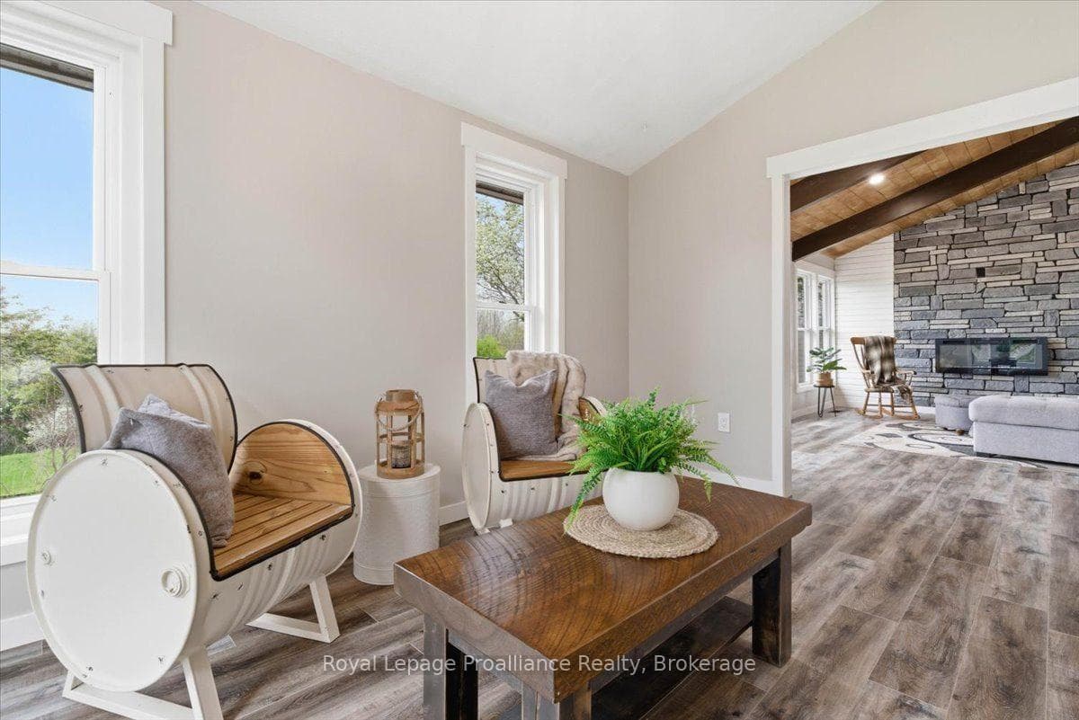 659 Moira Road photo 5