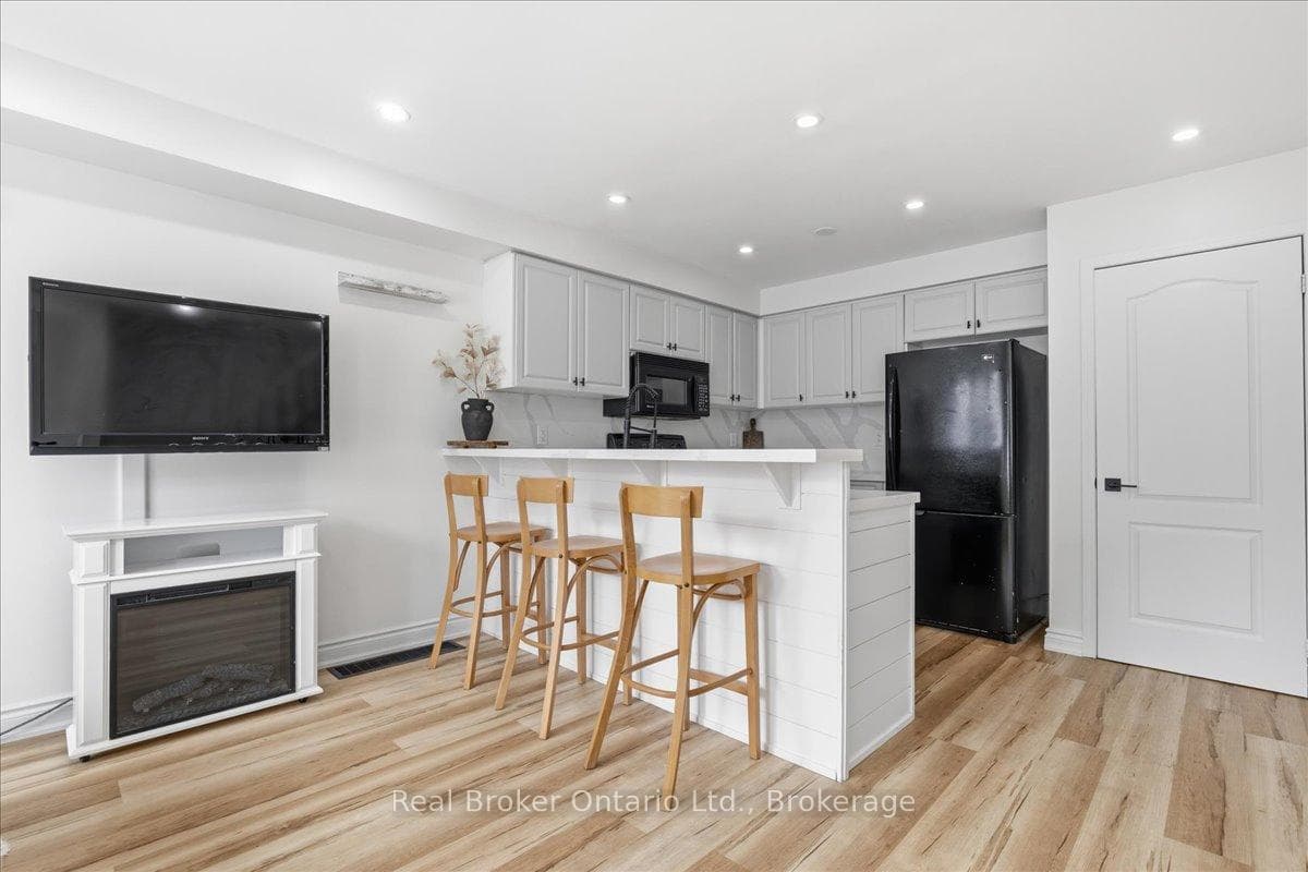 620 Ferguson Drive Unit 105 photo 17